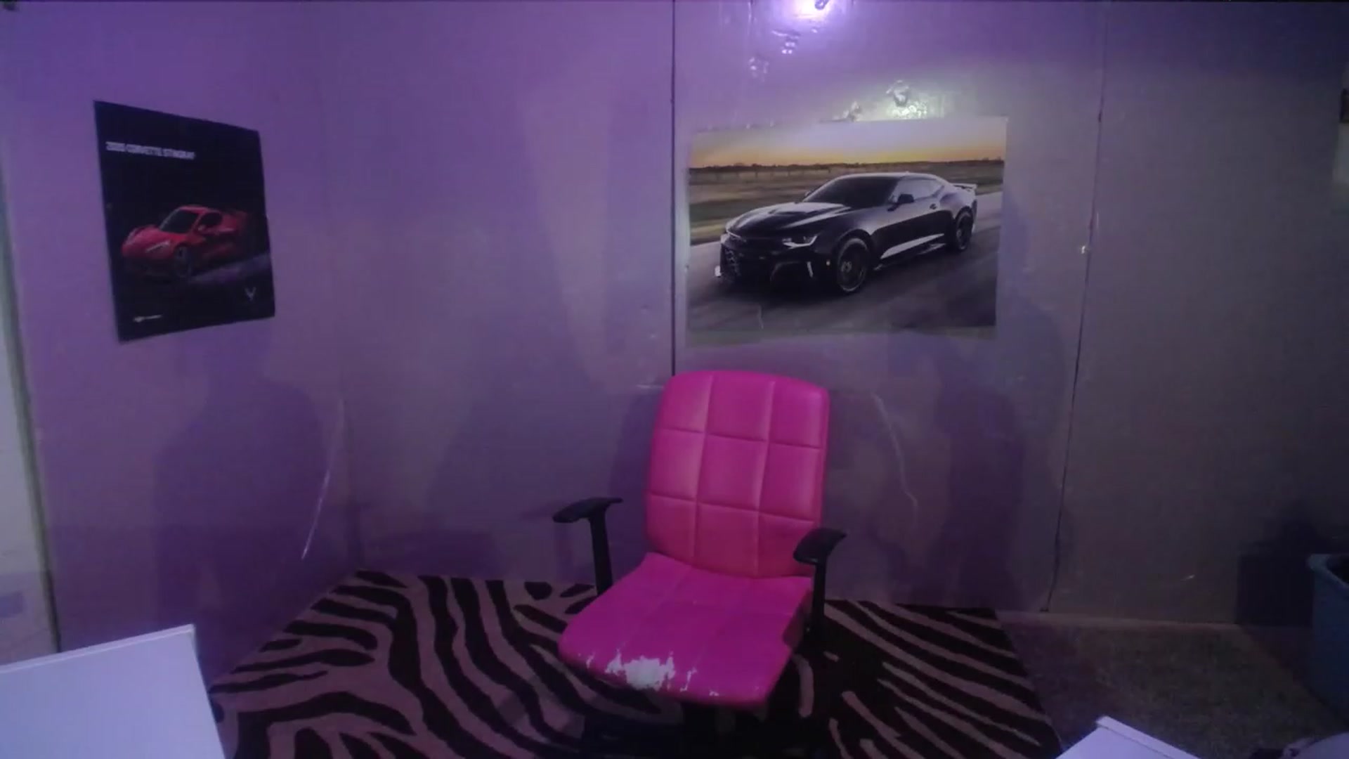 Gallery image thumbnail from AshlynnStorm's myfreecams stream on, 05/01/2023, 05:08 image 8 of 20