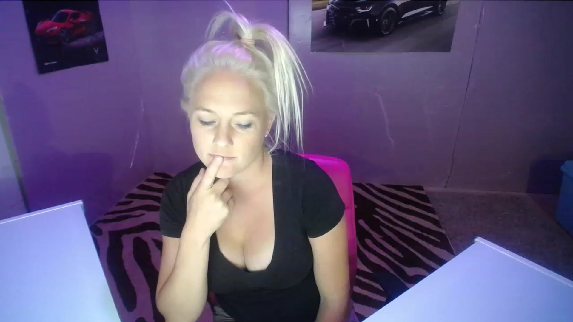 Gallery image thumbnail from AshlynnStorm's myfreecams stream on, 05/12/2023, 05:59 image 20 of 20