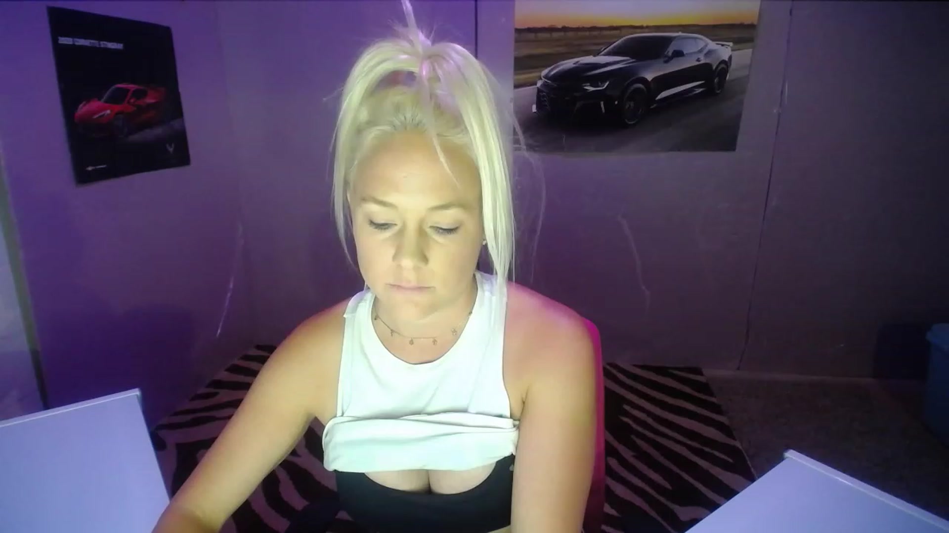Gallery image thumbnail from AshlynnStorm's myfreecams stream on, 05/16/2023, 19:41 image 7 of 20