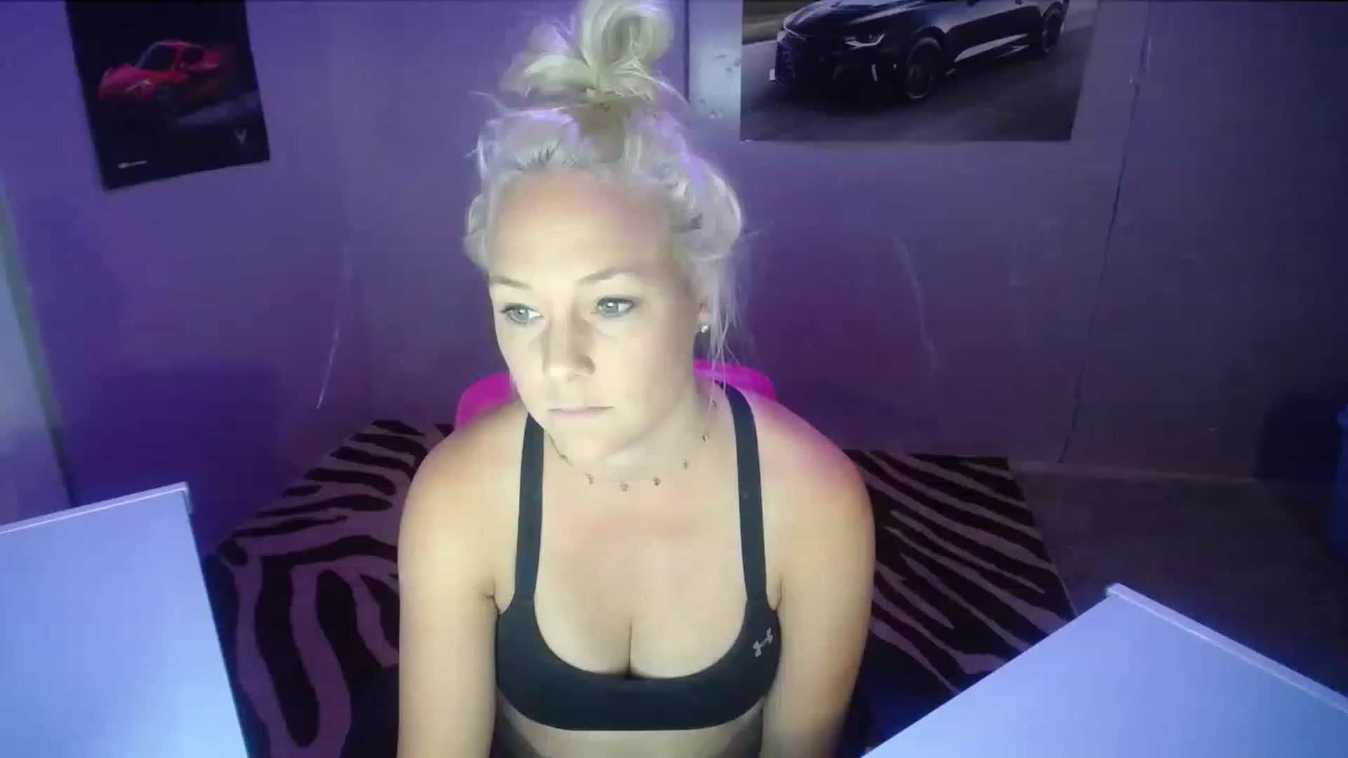 Gallery image thumbnail from AshlynnStorm's myfreecams stream on, 05/18/2023, 19:23 image 6 of 20