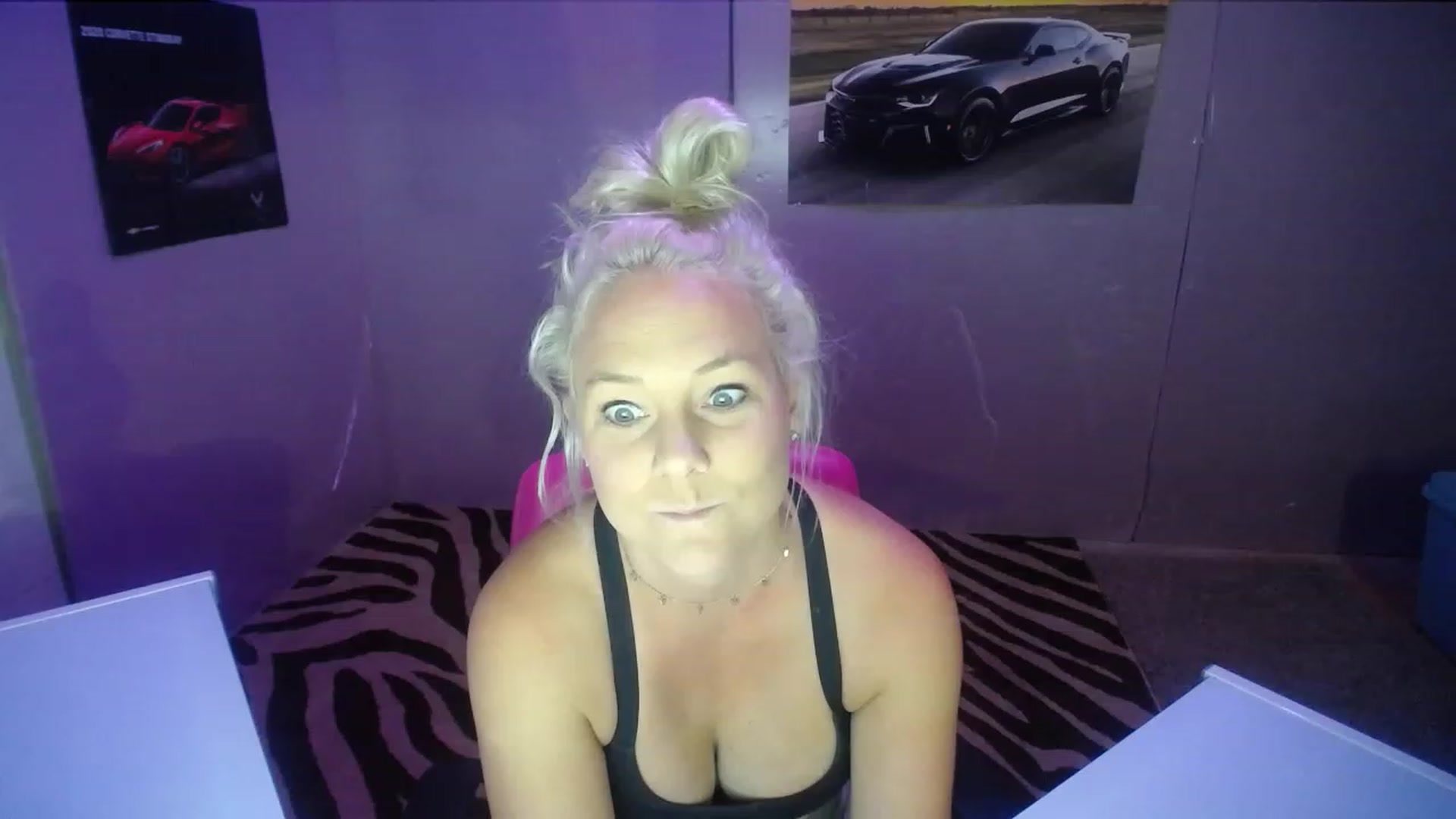 Gallery image thumbnail from AshlynnStorm's myfreecams stream on, 05/18/2023, 19:23 image 1 of 20