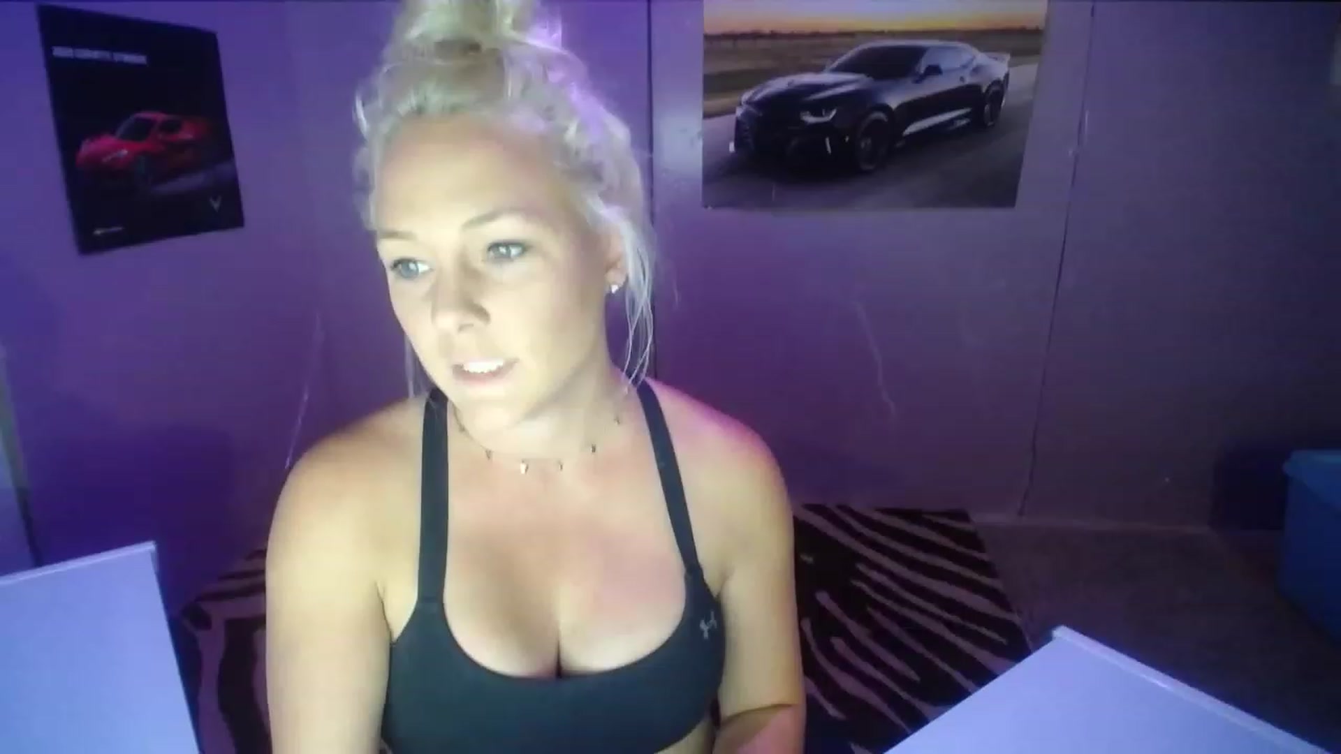 Gallery image thumbnail from AshlynnStorm's myfreecams stream on, 05/18/2023, 19:23 image 20 of 20