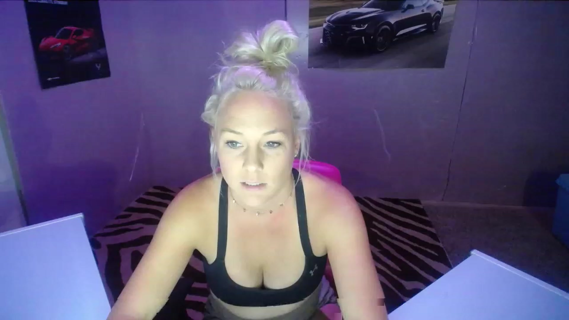 Gallery image thumbnail from AshlynnStorm's myfreecams stream on, 05/18/2023, 19:23 image 2 of 20