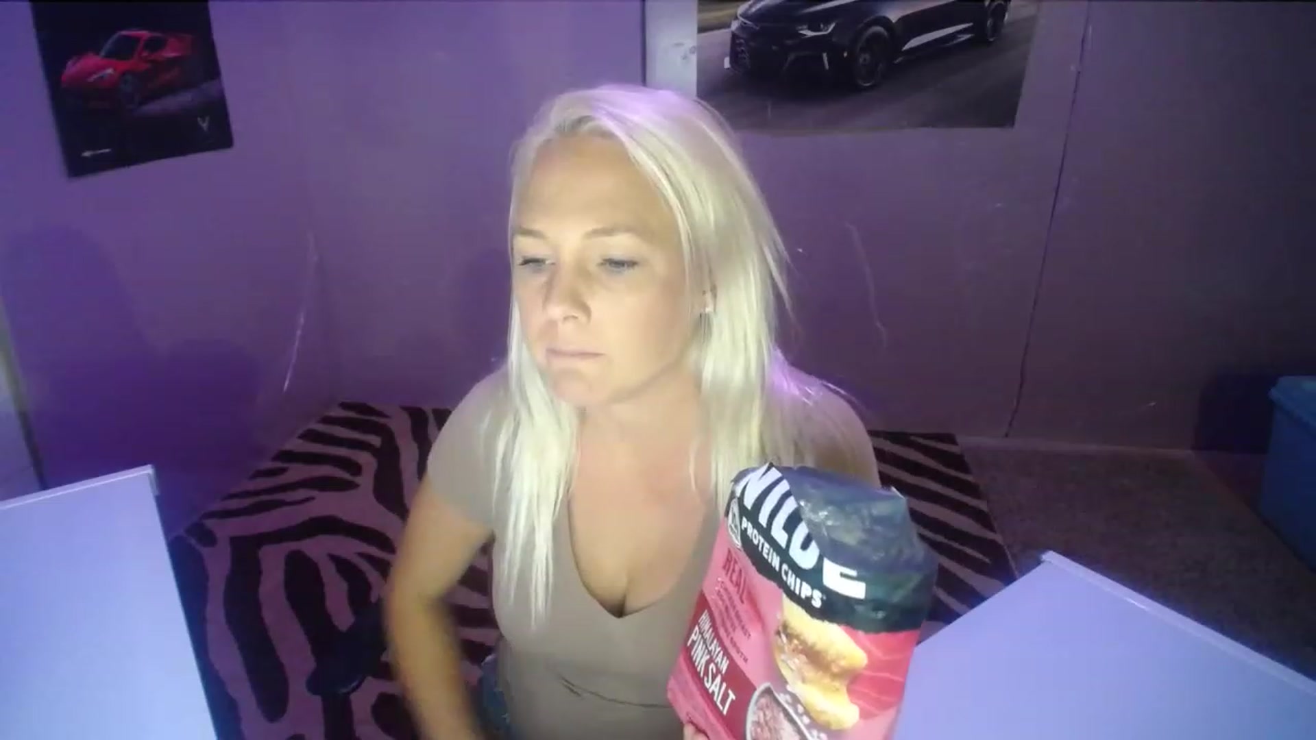 Gallery image thumbnail from AshlynnStorm's myfreecams stream on, 05/19/2023, 20:58 image 10 of 20
