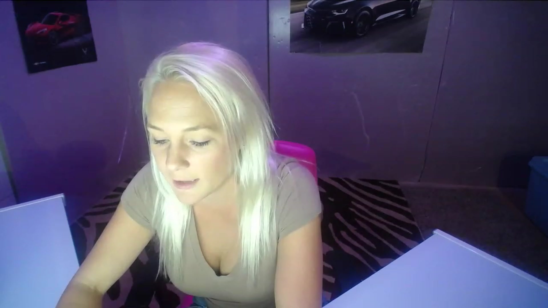 Gallery image thumbnail from AshlynnStorm's myfreecams stream on, 05/19/2023, 20:58 image 20 of 20
