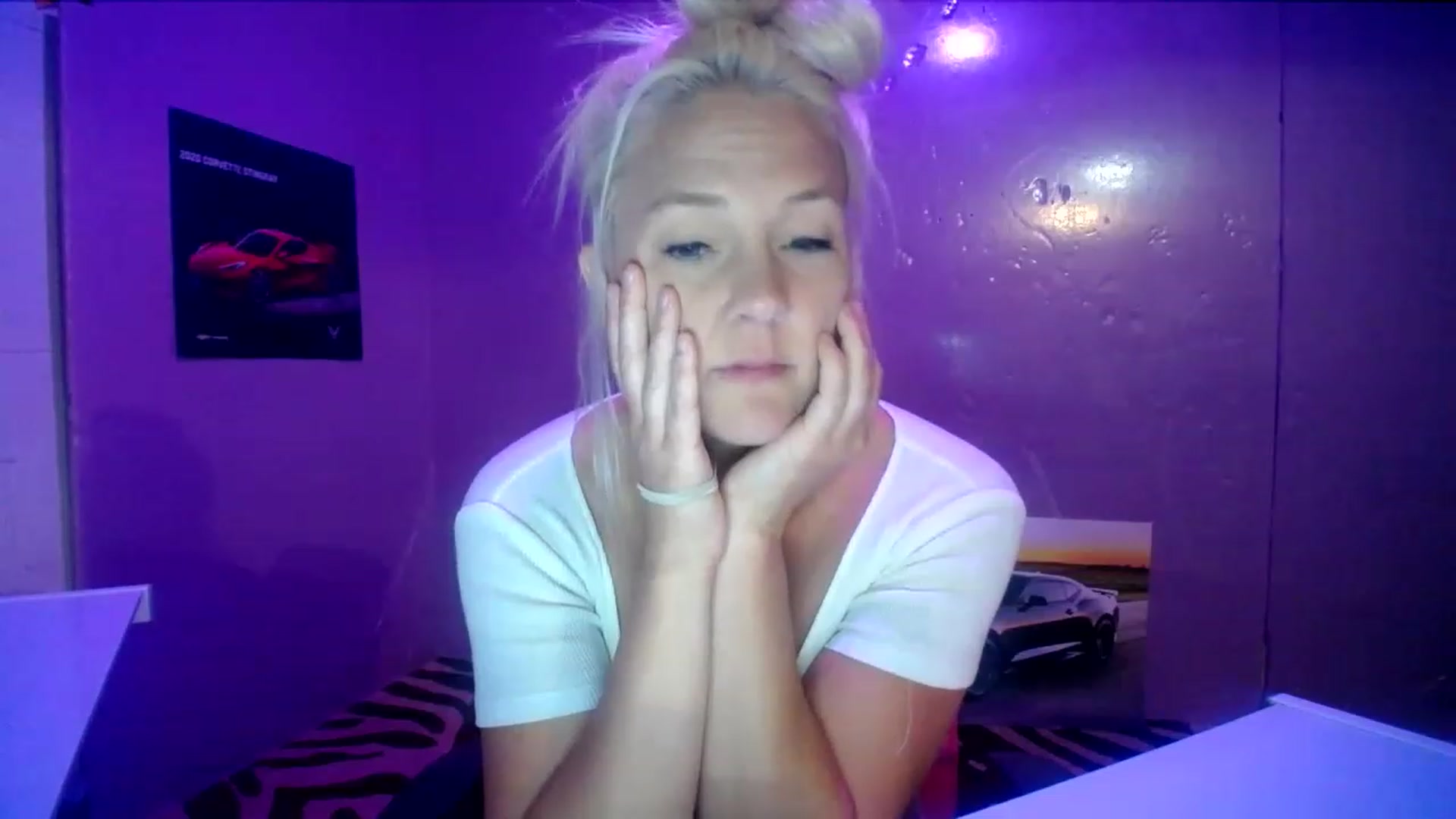 Gallery image thumbnail from AshlynnStorm's myfreecams stream on, 05/25/2023, 04:33 image 19 of 20