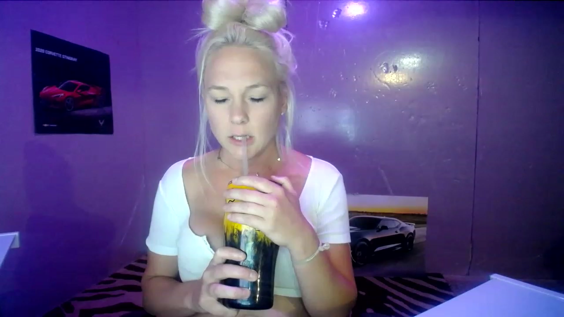 Gallery image thumbnail from AshlynnStorm's myfreecams stream on, 05/25/2023, 04:33 image 8 of 20