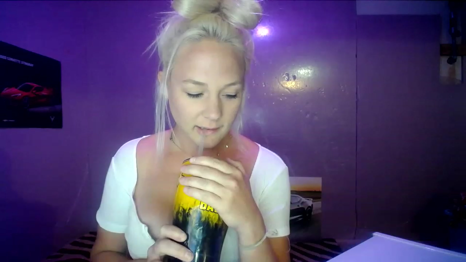 Gallery image thumbnail from AshlynnStorm's myfreecams stream on, 05/25/2023, 04:33 image 5 of 20