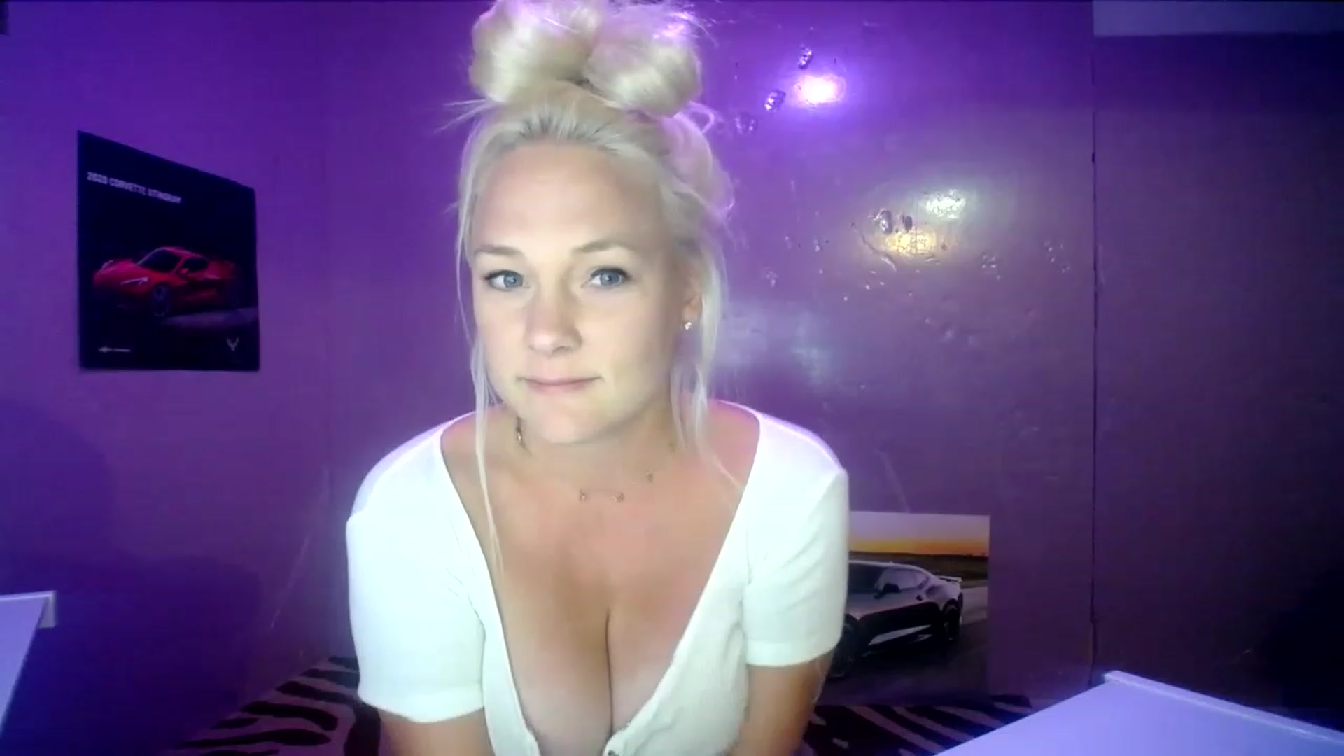 Gallery image thumbnail from AshlynnStorm's myfreecams stream on, 05/25/2023, 04:33 image 7 of 20