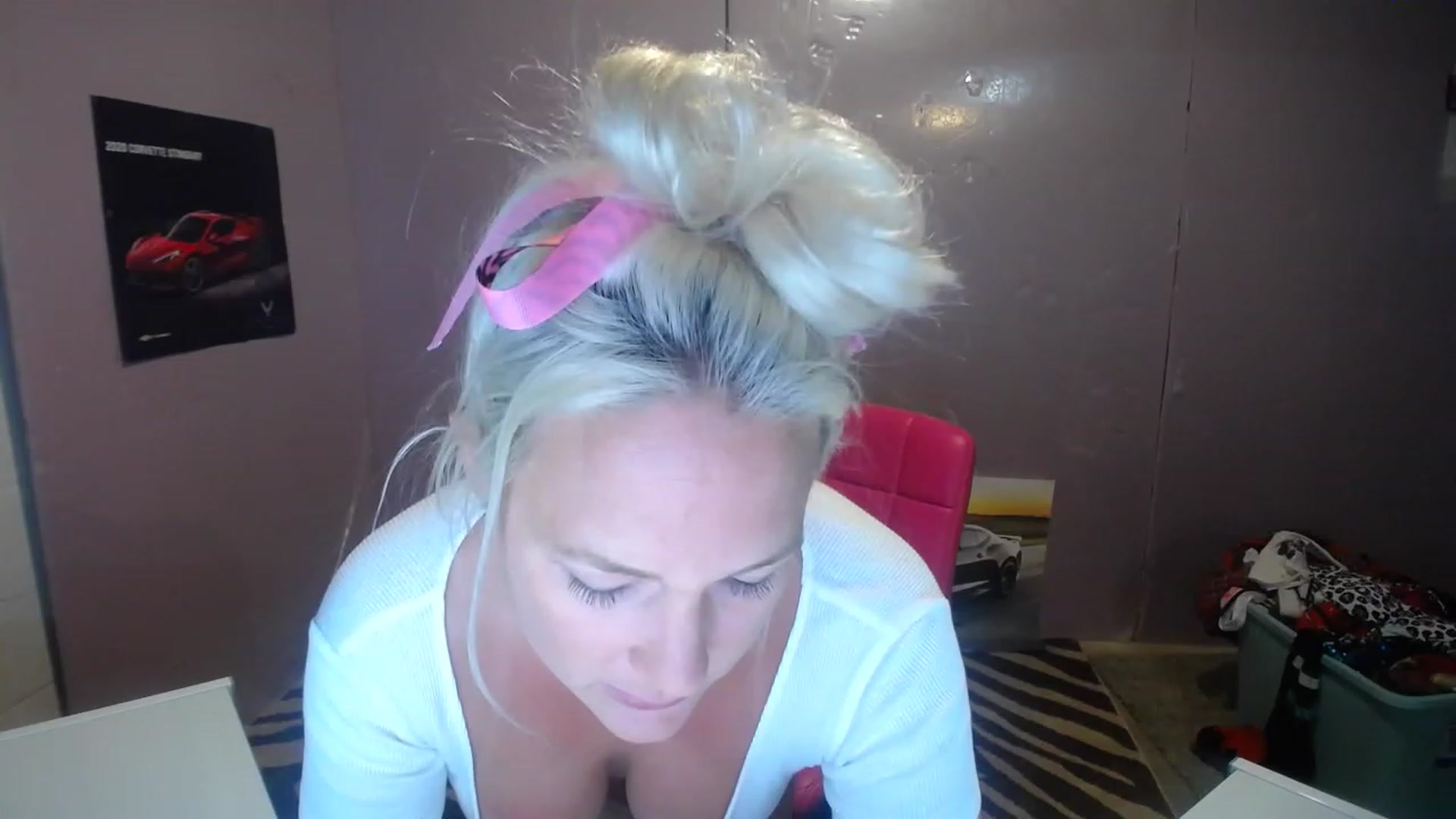 Gallery image thumbnail from AshlynnStorm's myfreecams stream on, 06/11/2023, 06:49 image 9 of 20