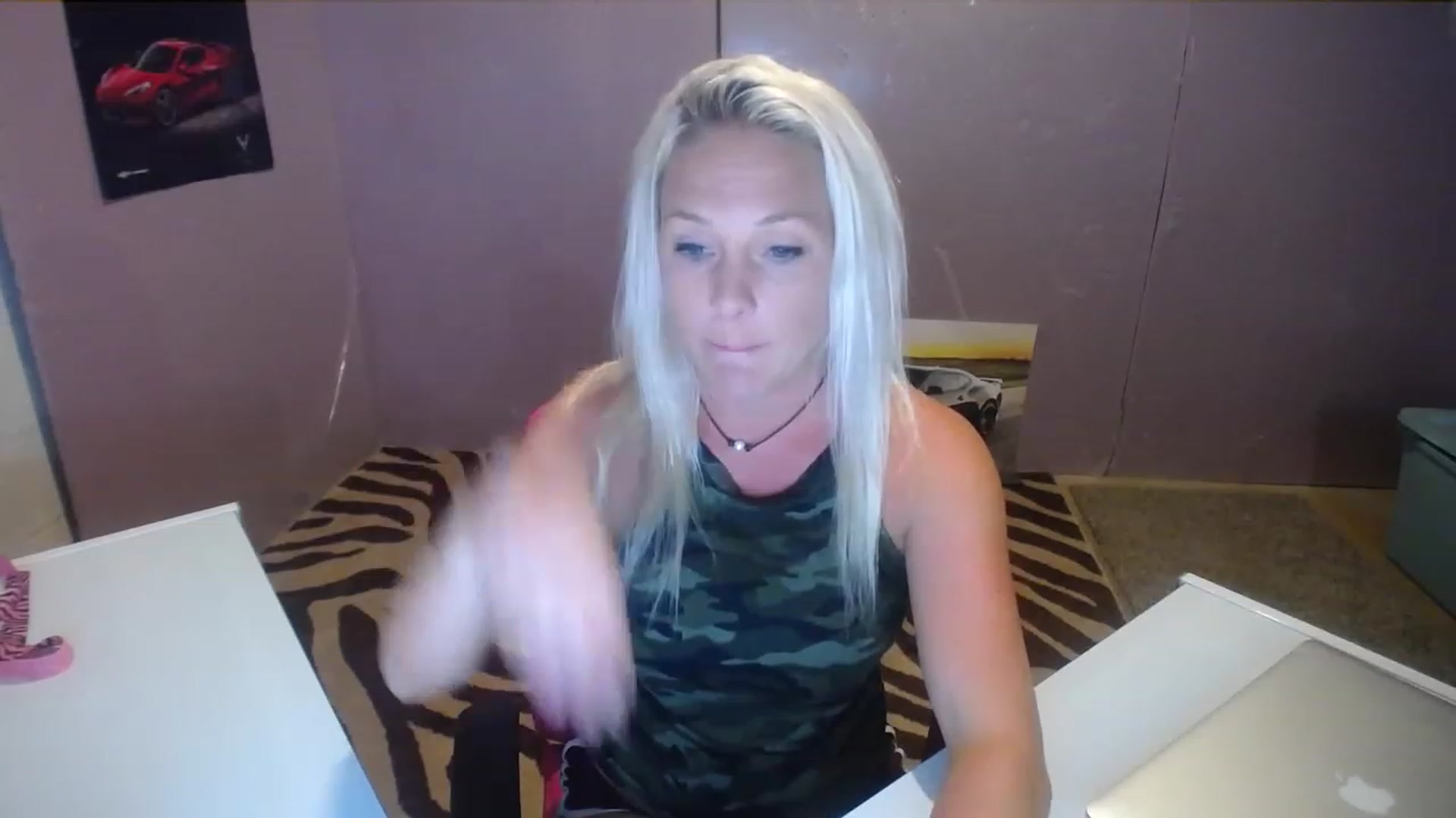 Gallery image thumbnail from AshlynnStorm's myfreecams stream on, 07/04/2023, 04:47 image 3 of 20