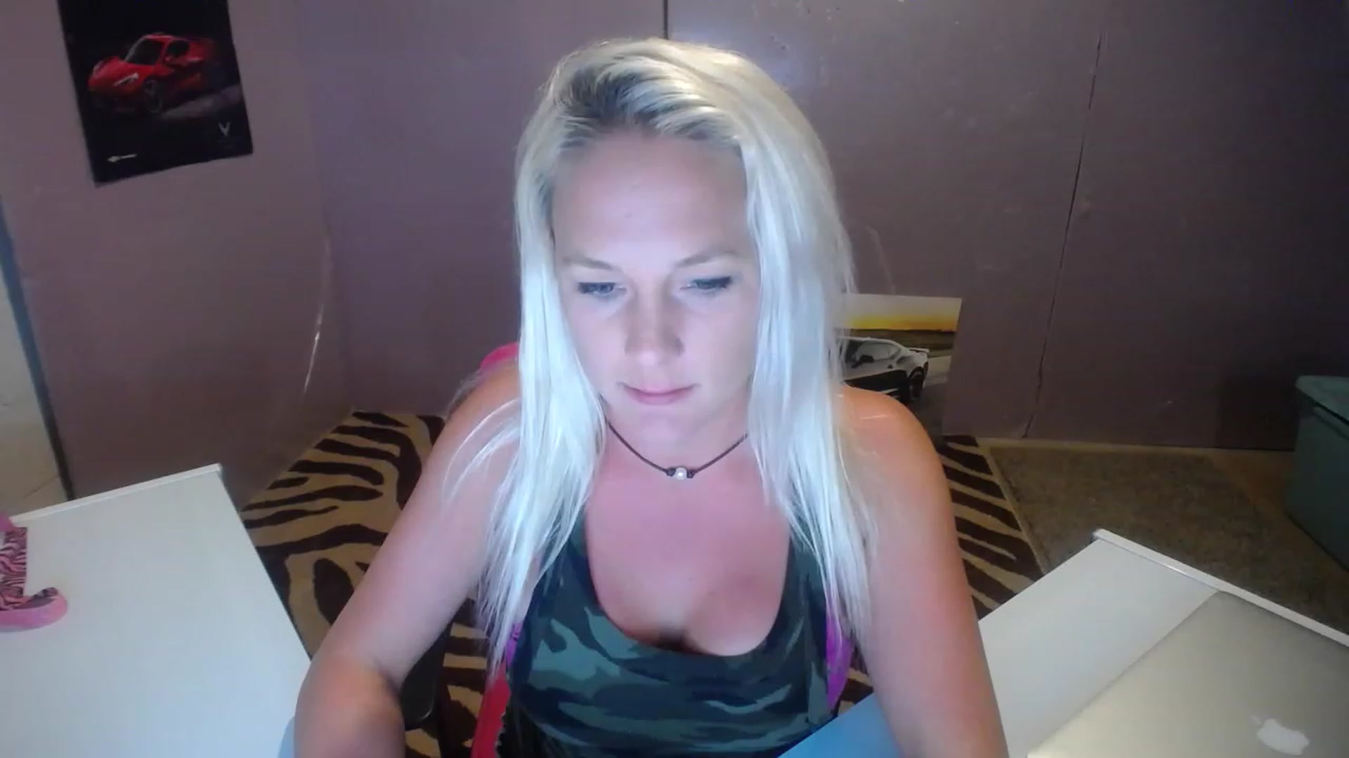 Gallery image thumbnail from AshlynnStorm's myfreecams stream on, 07/04/2023, 04:47 image 10 of 20