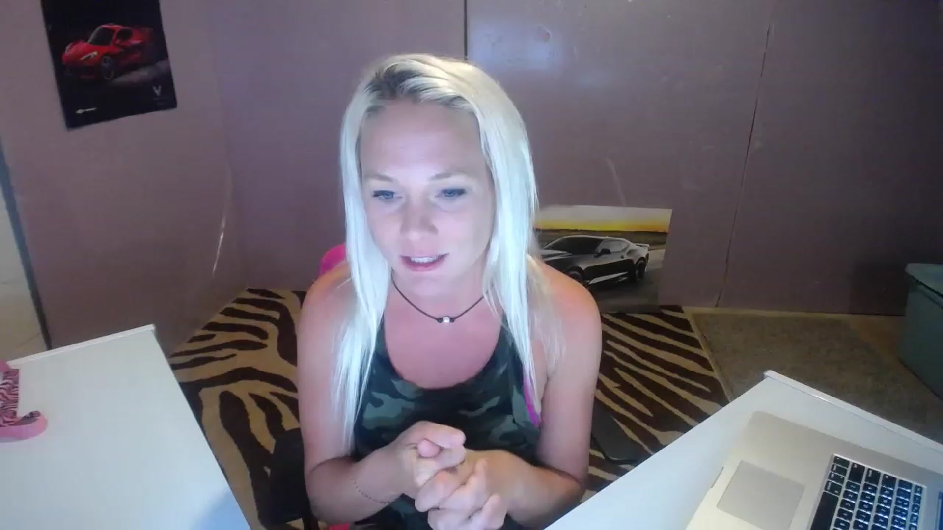Gallery image thumbnail from AshlynnStorm's myfreecams stream on, 07/04/2023, 04:47 image 15 of 20