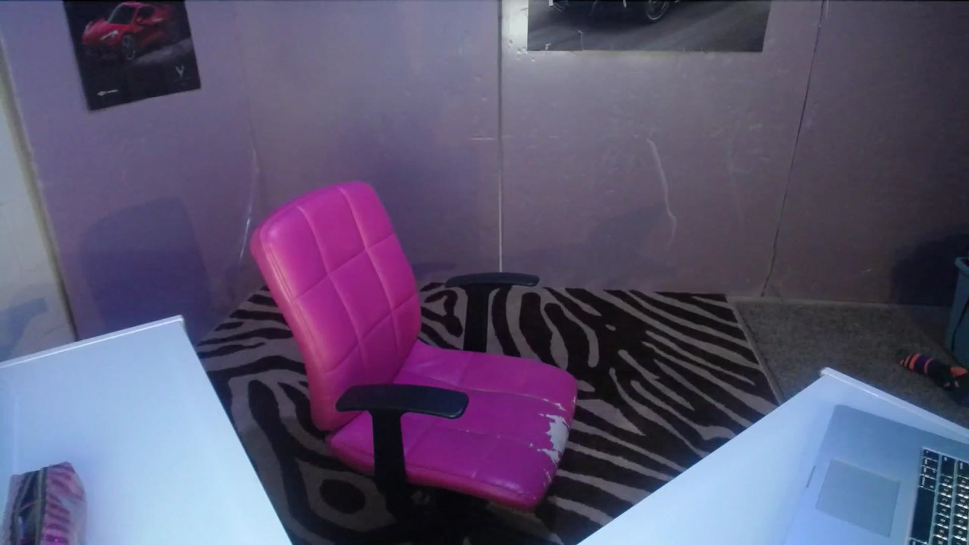 Gallery image thumbnail from AshlynnStorm's myfreecams stream on, 07/06/2023, 05:41 image 11 of 20