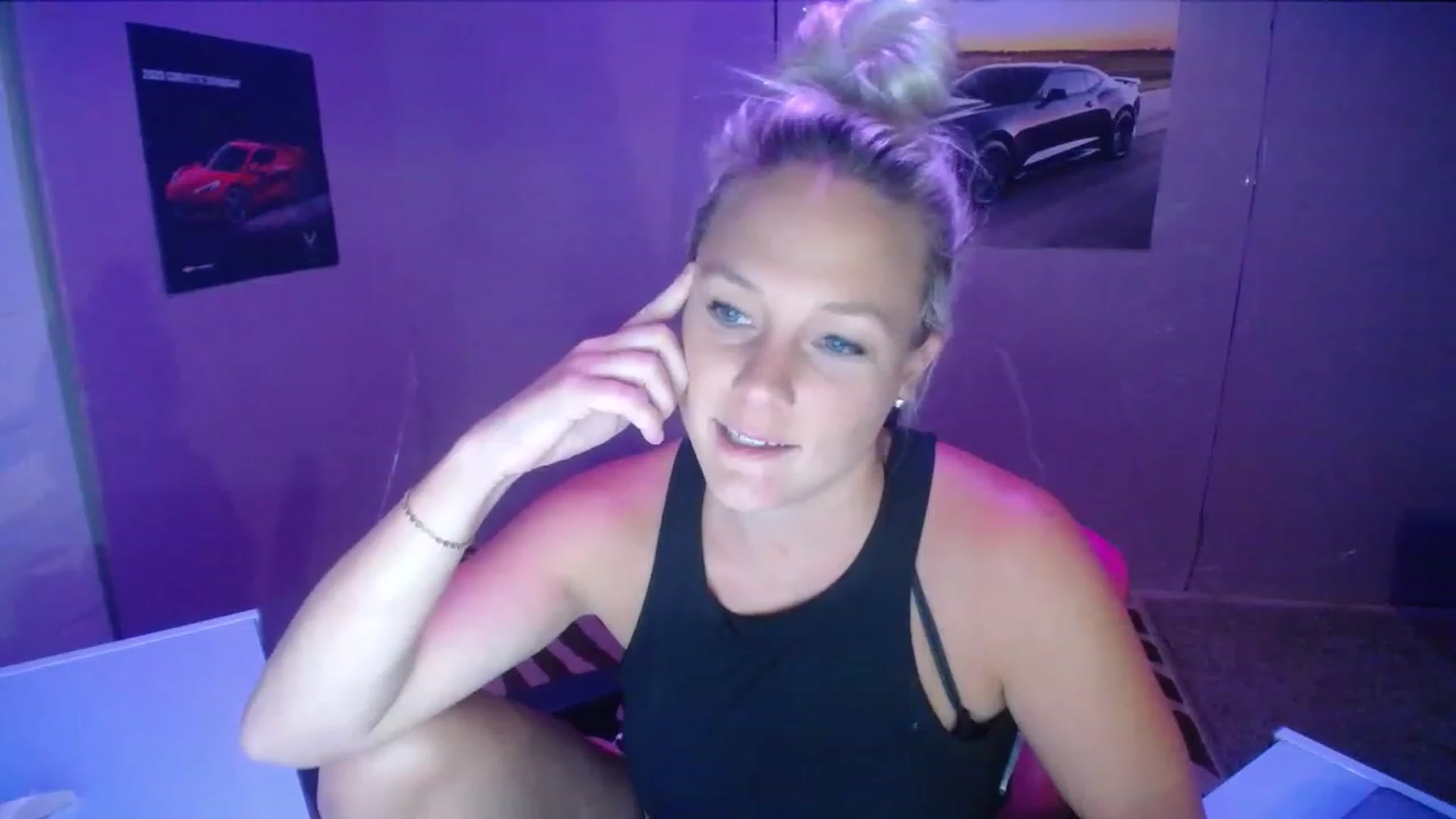 Gallery image thumbnail from AshlynnStorm's myfreecams stream on, 07/25/2023, 05:35 image 4 of 20