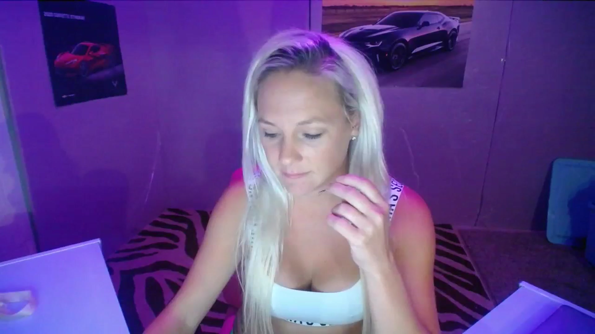 Gallery image thumbnail from AshlynnStorm's myfreecams stream on, 07/25/2023, 06:44 image 8 of 20