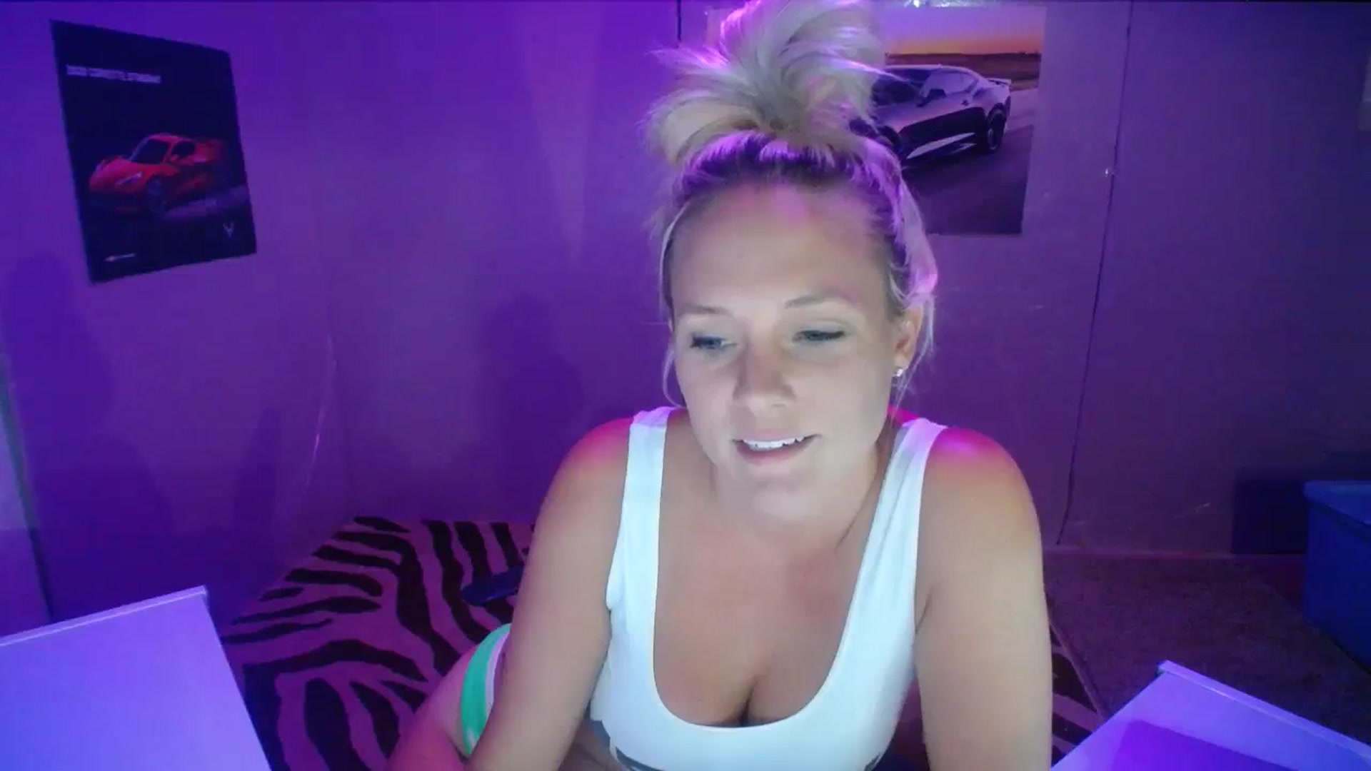 Gallery image thumbnail from AshlynnStorm's myfreecams stream on, 07/26/2023, 06:53 image 10 of 20