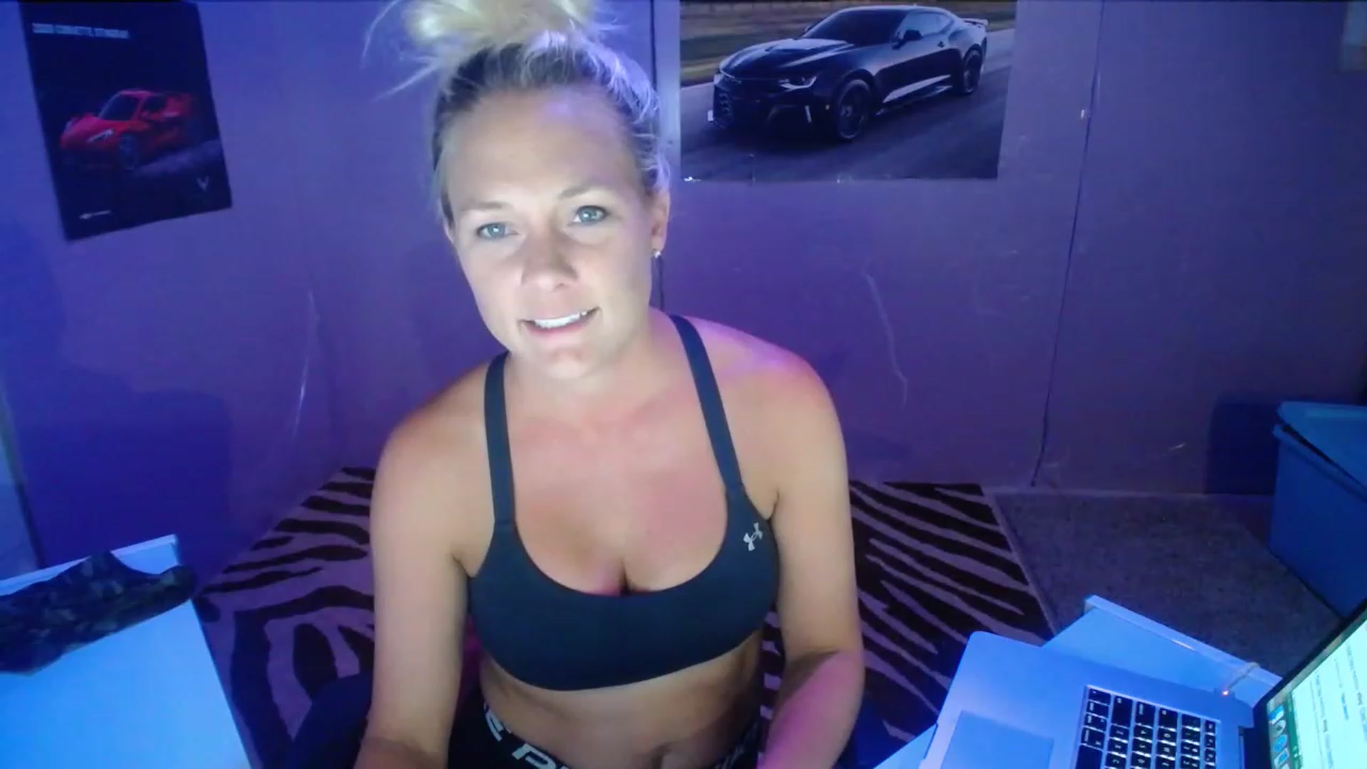 Gallery image thumbnail from AshlynnStorm's myfreecams stream on, 08/09/2023, 05:33 image 3 of 20