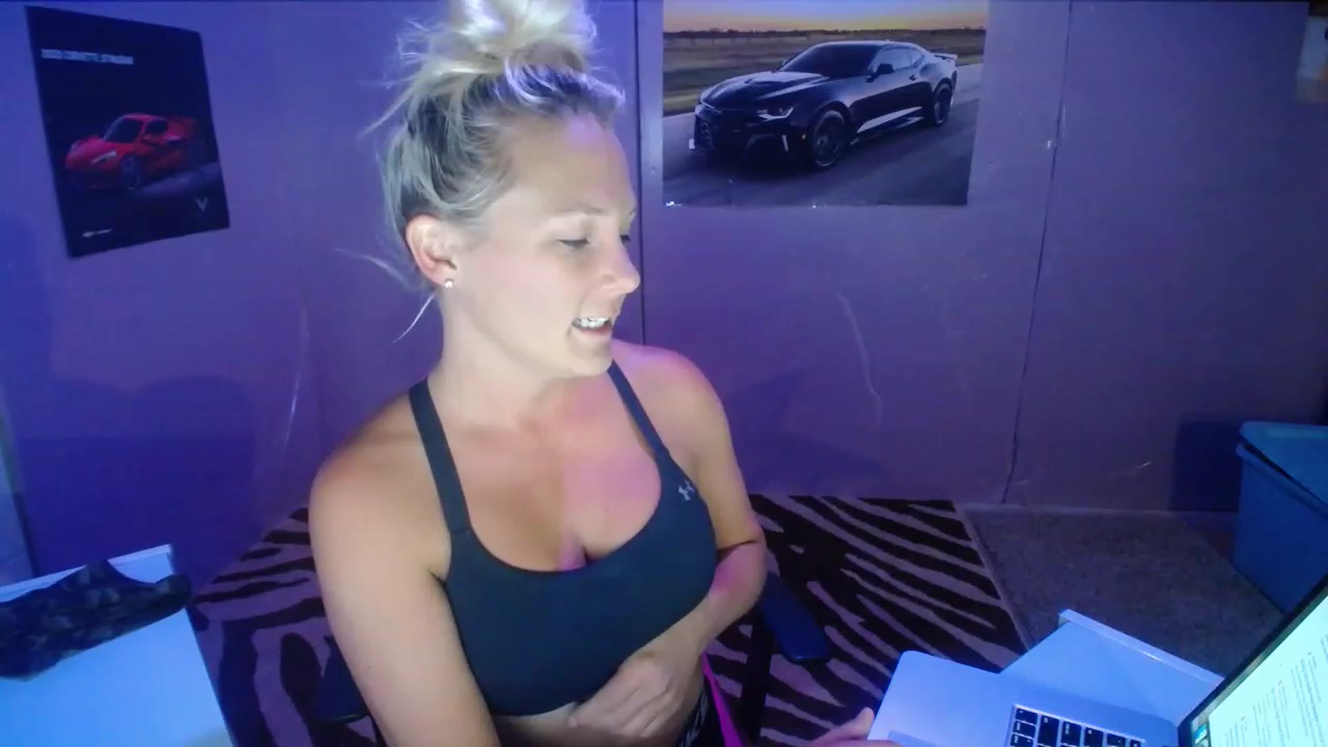 Gallery image thumbnail from AshlynnStorm's myfreecams stream on, 08/09/2023, 05:33 image 8 of 20