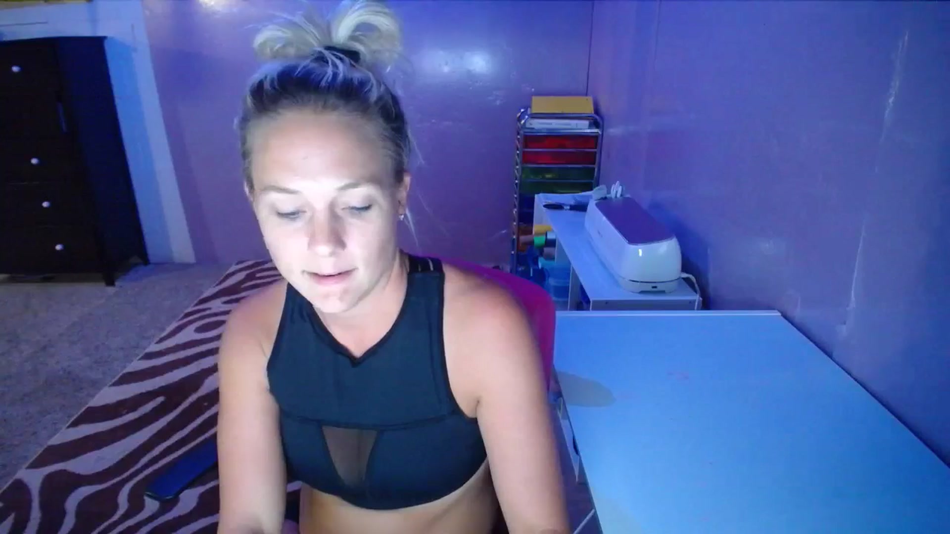 Gallery image thumbnail from AshlynnStorm's myfreecams stream on, 08/31/2023, 07:03 image 4 of 20