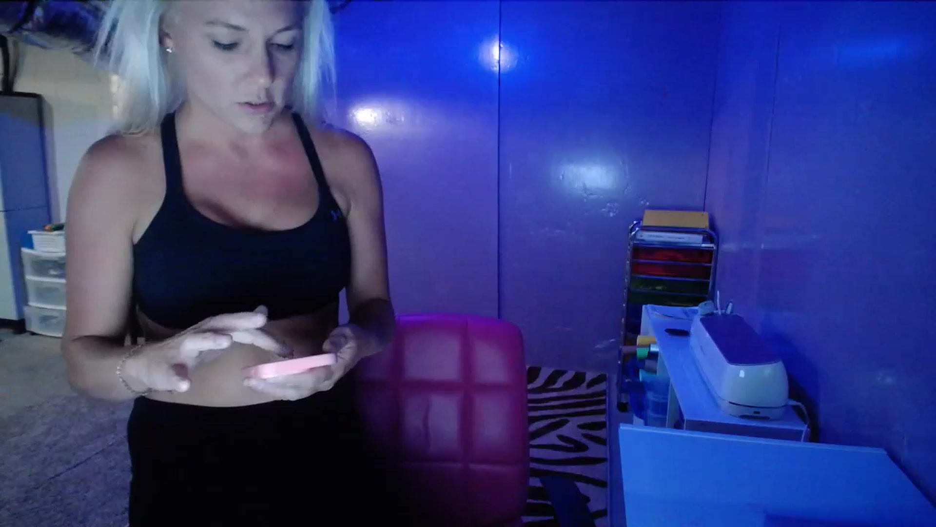 Gallery image thumbnail from AshlynnStorm's myfreecams stream on, 09/01/2023, 08:11 image 16 of 20