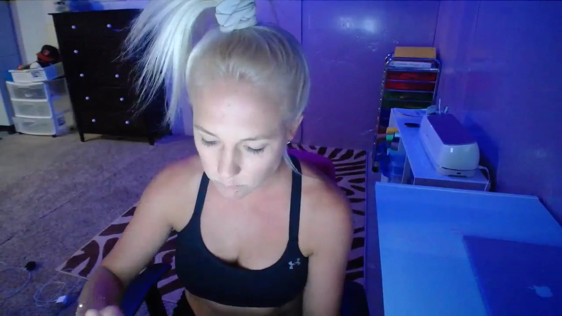 Gallery image thumbnail from AshlynnStorm's myfreecams stream on, 09/01/2023, 08:11 image 19 of 20
