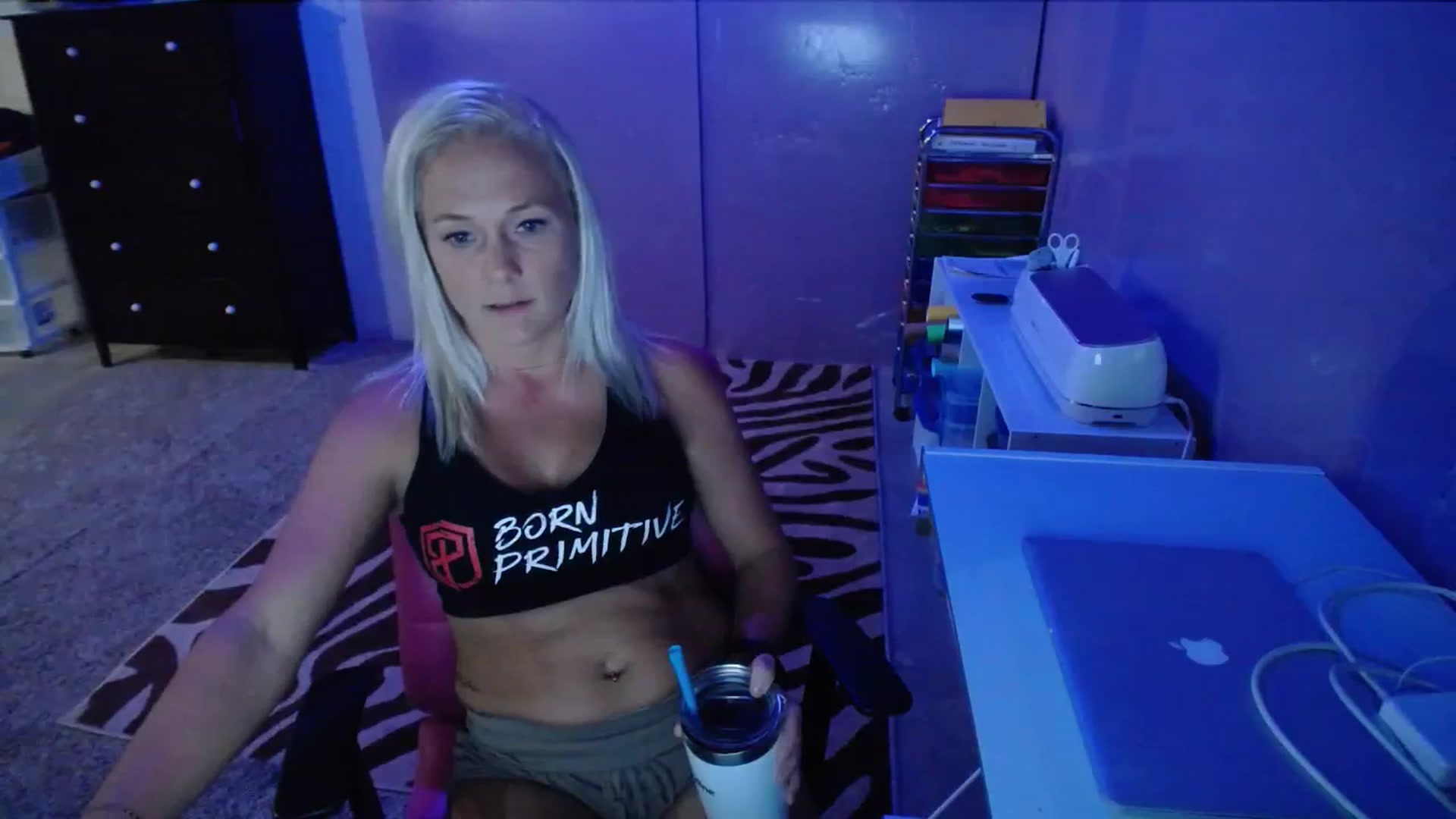 Gallery image thumbnail from AshlynnStorm's myfreecams stream on, 09/05/2023, 05:40 image 5 of 20