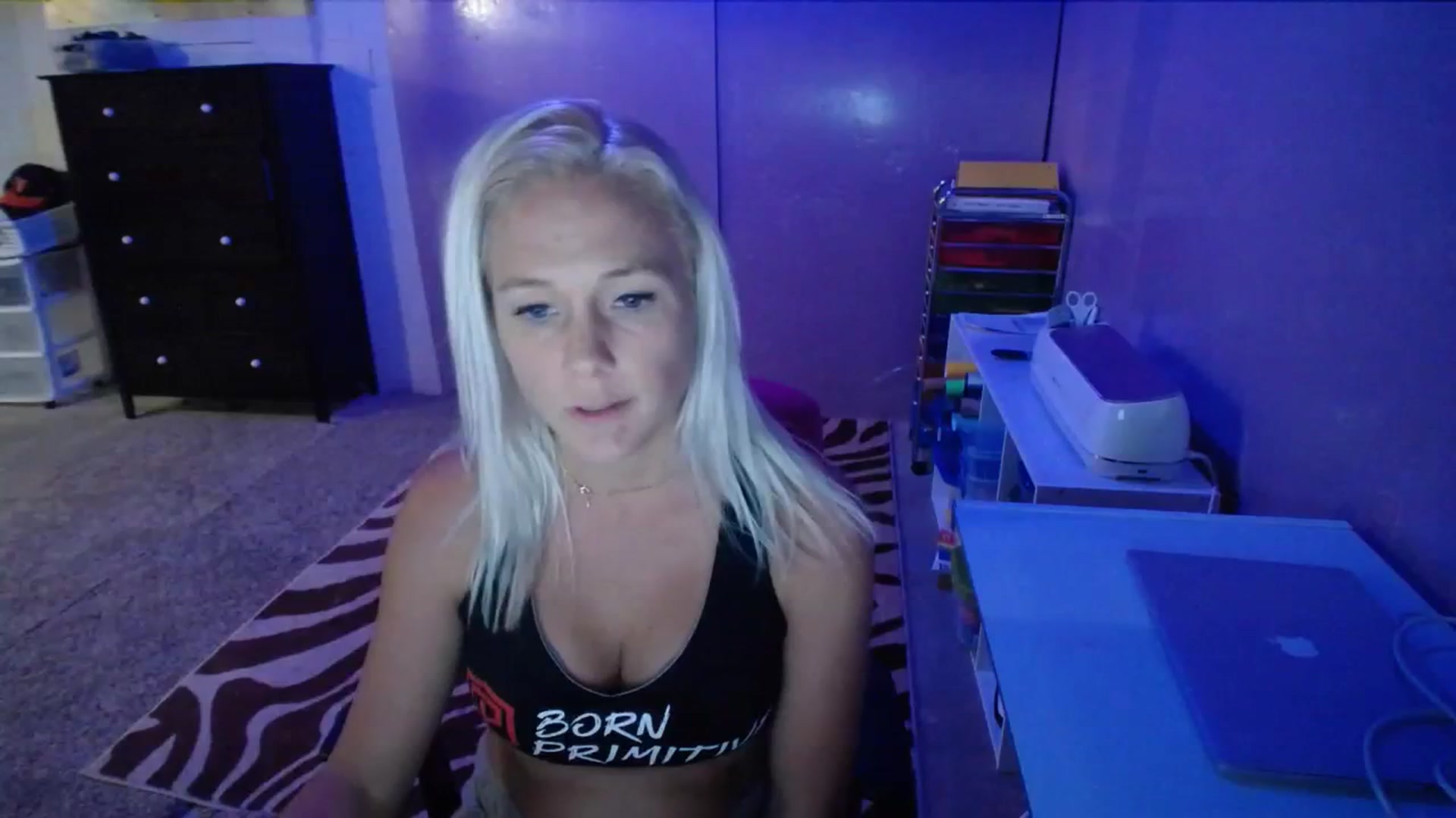 Gallery image thumbnail from AshlynnStorm's myfreecams stream on, 09/05/2023, 05:40 image 16 of 20