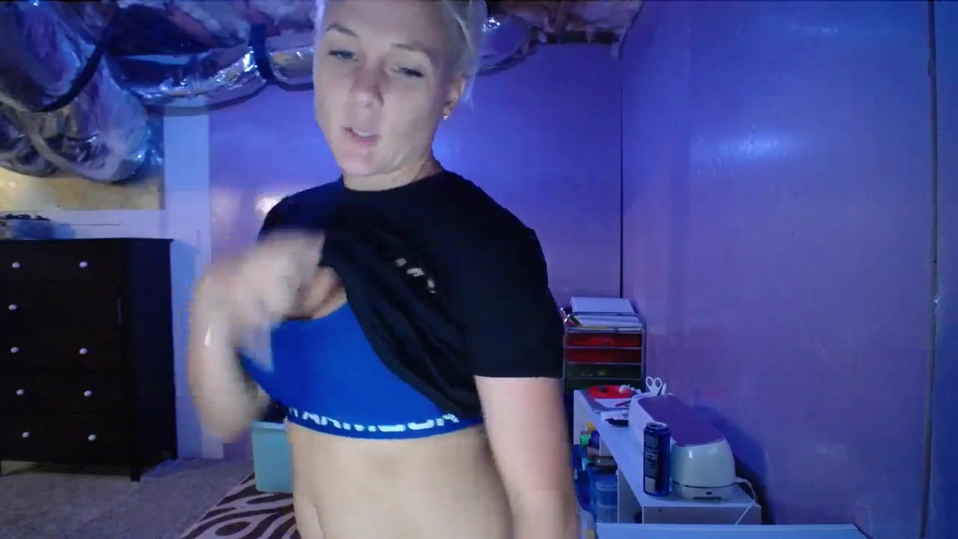 Gallery image thumbnail from AshlynnStorm's myfreecams stream on, 09/12/2023, 05:05 image 5 of 20