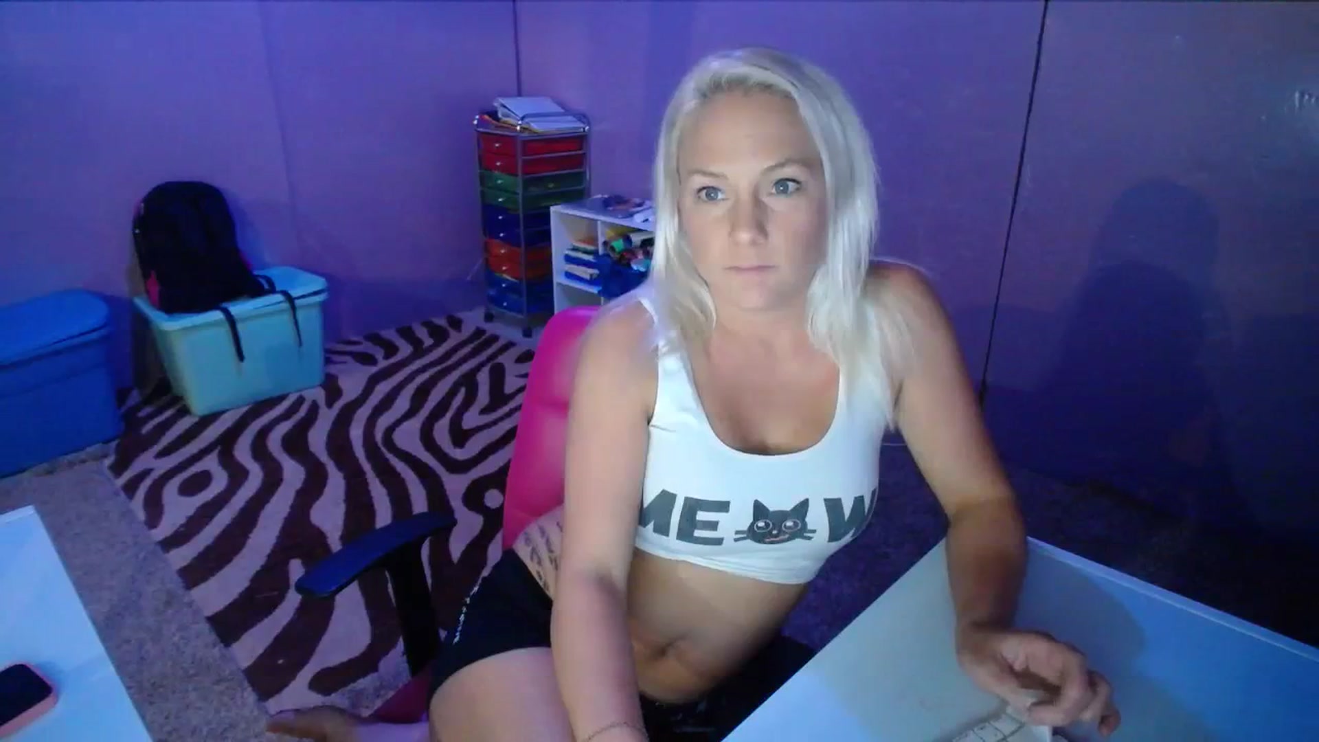 Gallery image thumbnail from AshlynnStorm's myfreecams stream on, 09/19/2023, 19:37 image 17 of 20
