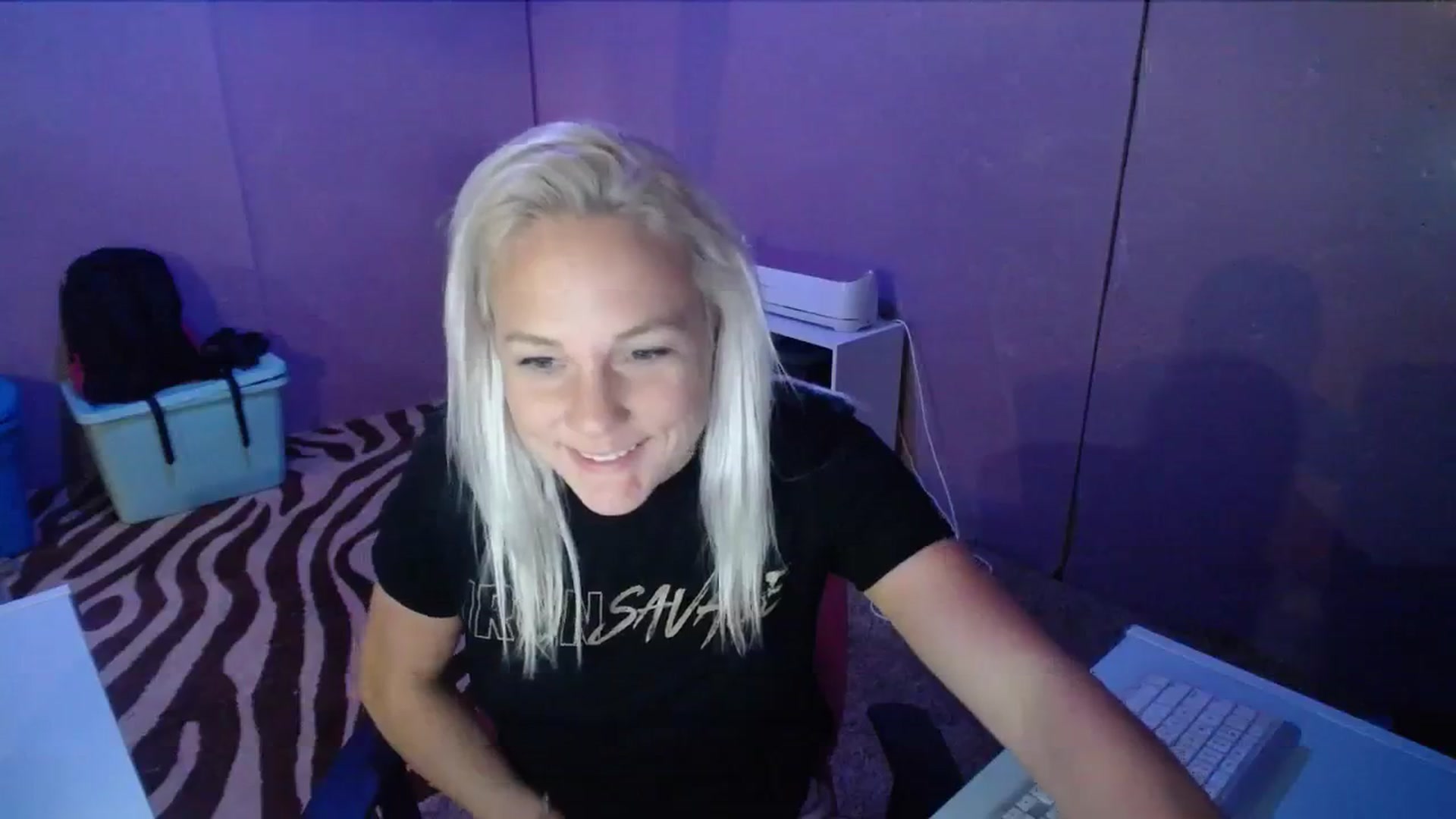 Gallery image thumbnail from AshlynnStorm's myfreecams stream on, 09/21/2023, 04:59 image 9 of 20