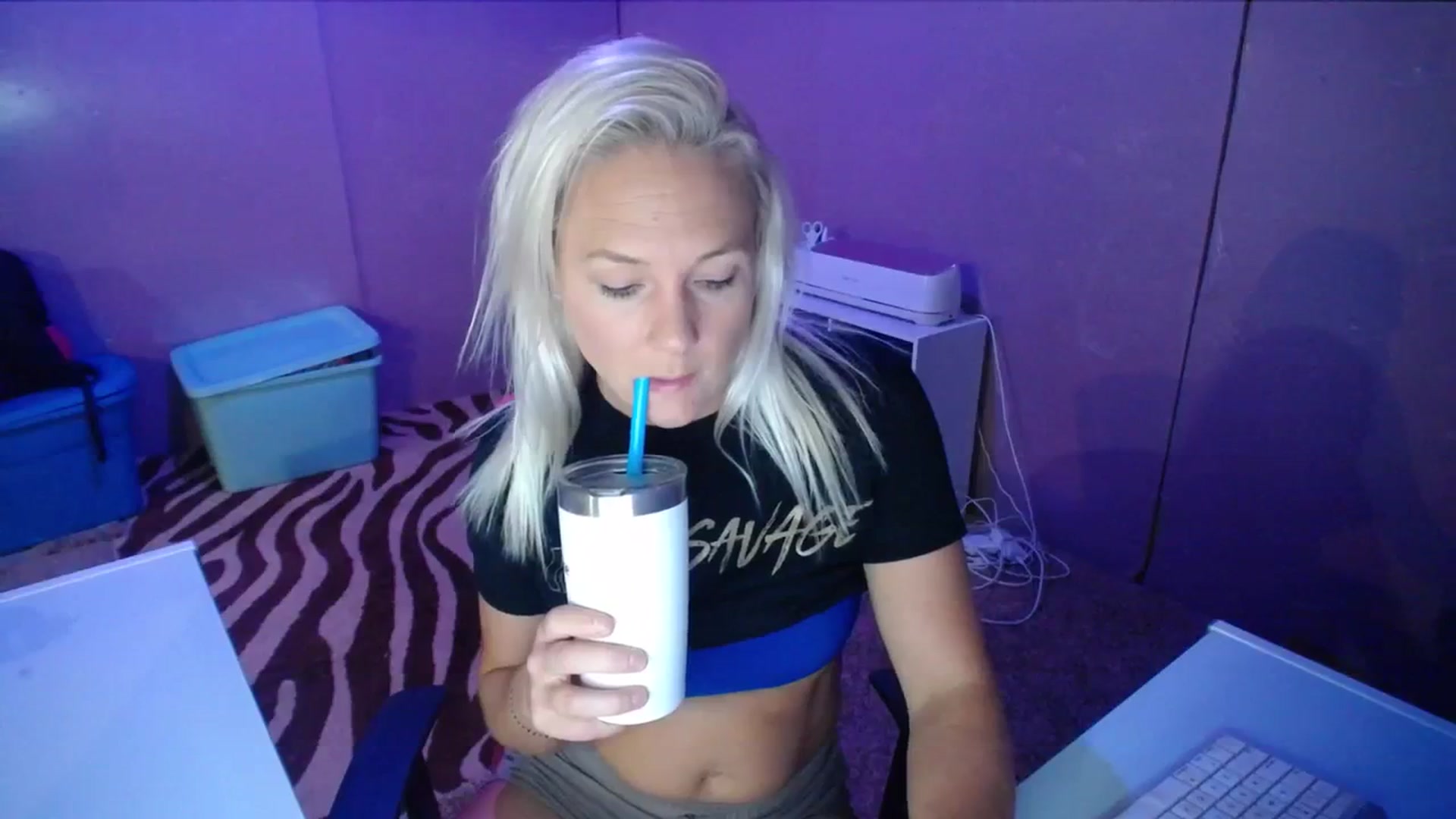 Gallery image thumbnail from AshlynnStorm's myfreecams stream on, 09/26/2023, 04:31 image 2 of 20