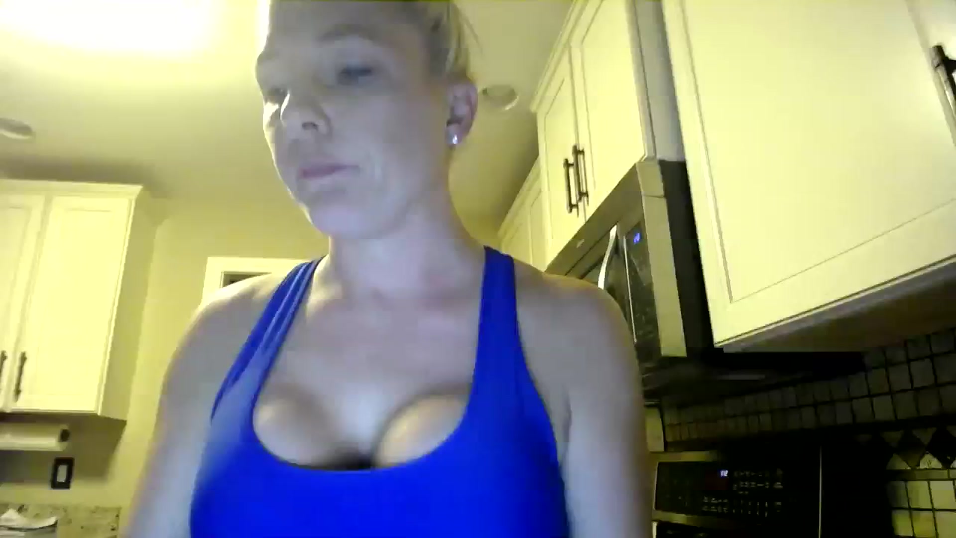 Gallery image thumbnail from AshlynnStorm's myfreecams stream on, 09/30/2023, 06:15 image 19 of 20