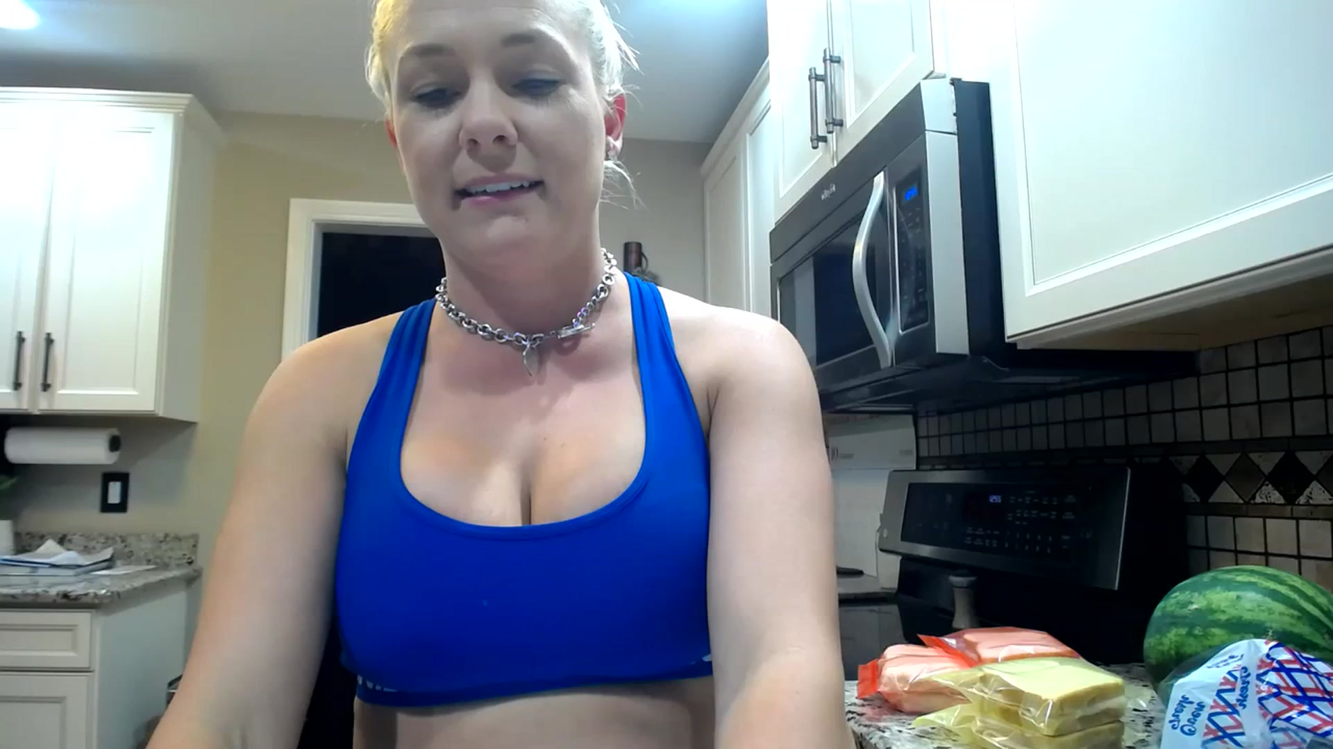 Gallery image thumbnail from AshlynnStorm's myfreecams stream on, 09/30/2023, 06:15 image 4 of 20