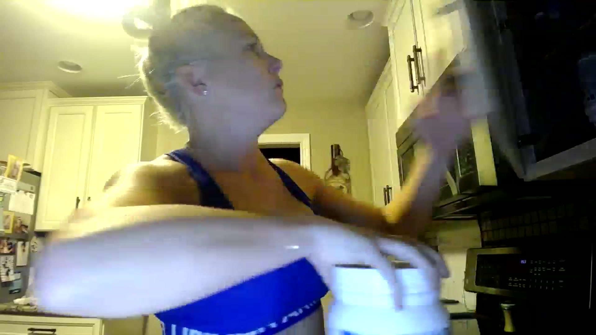 Gallery image thumbnail from AshlynnStorm's myfreecams stream on, 09/30/2023, 06:15 image 18 of 20