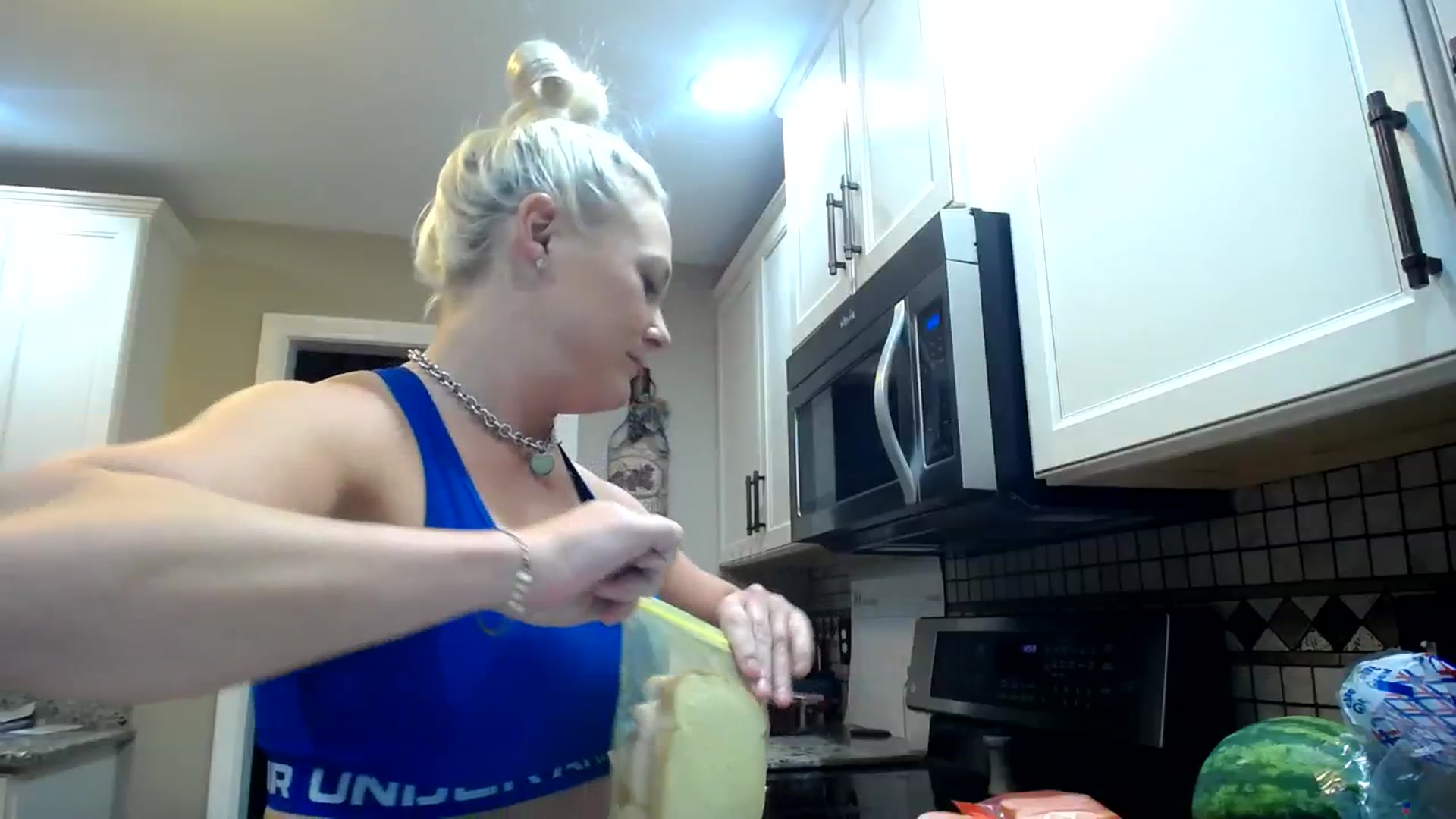 Gallery image thumbnail from AshlynnStorm's myfreecams stream on, 09/30/2023, 06:15 image 7 of 20