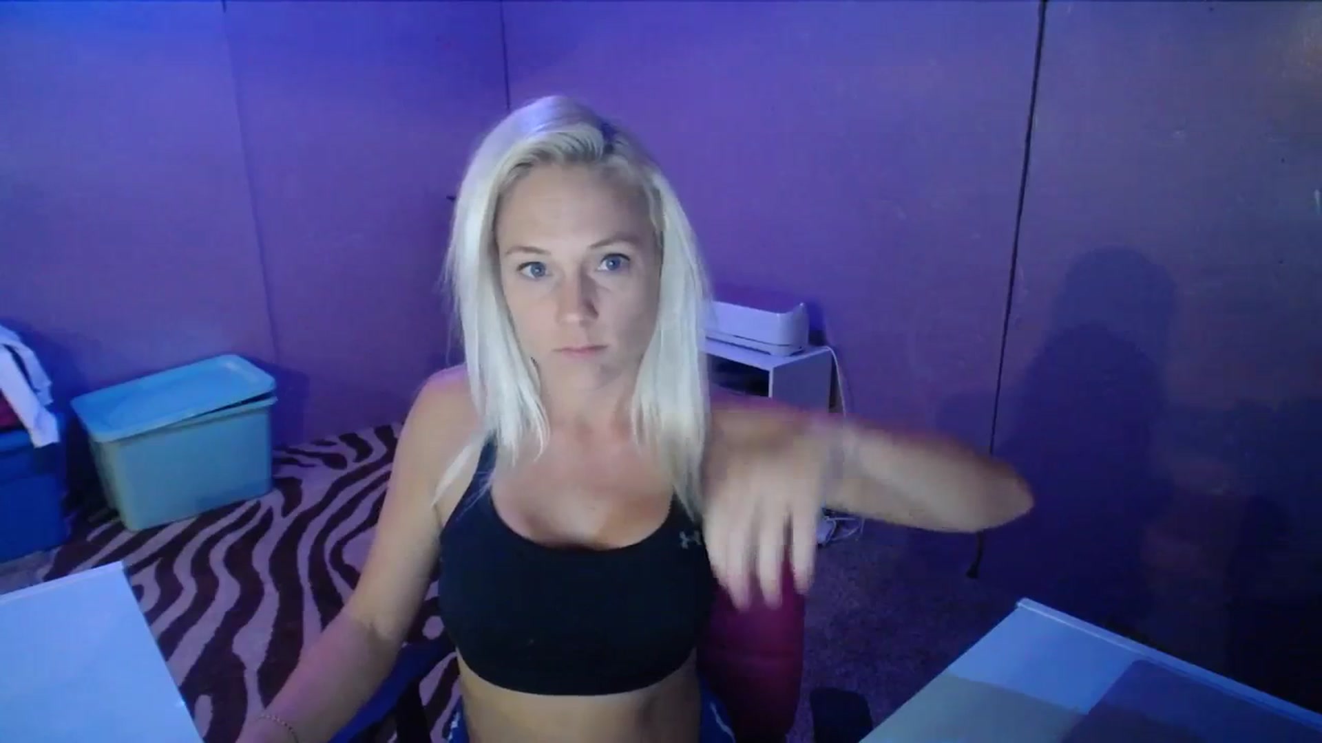 Gallery image thumbnail from AshlynnStorm's myfreecams stream on, 10/02/2023, 05:13 image 13 of 20