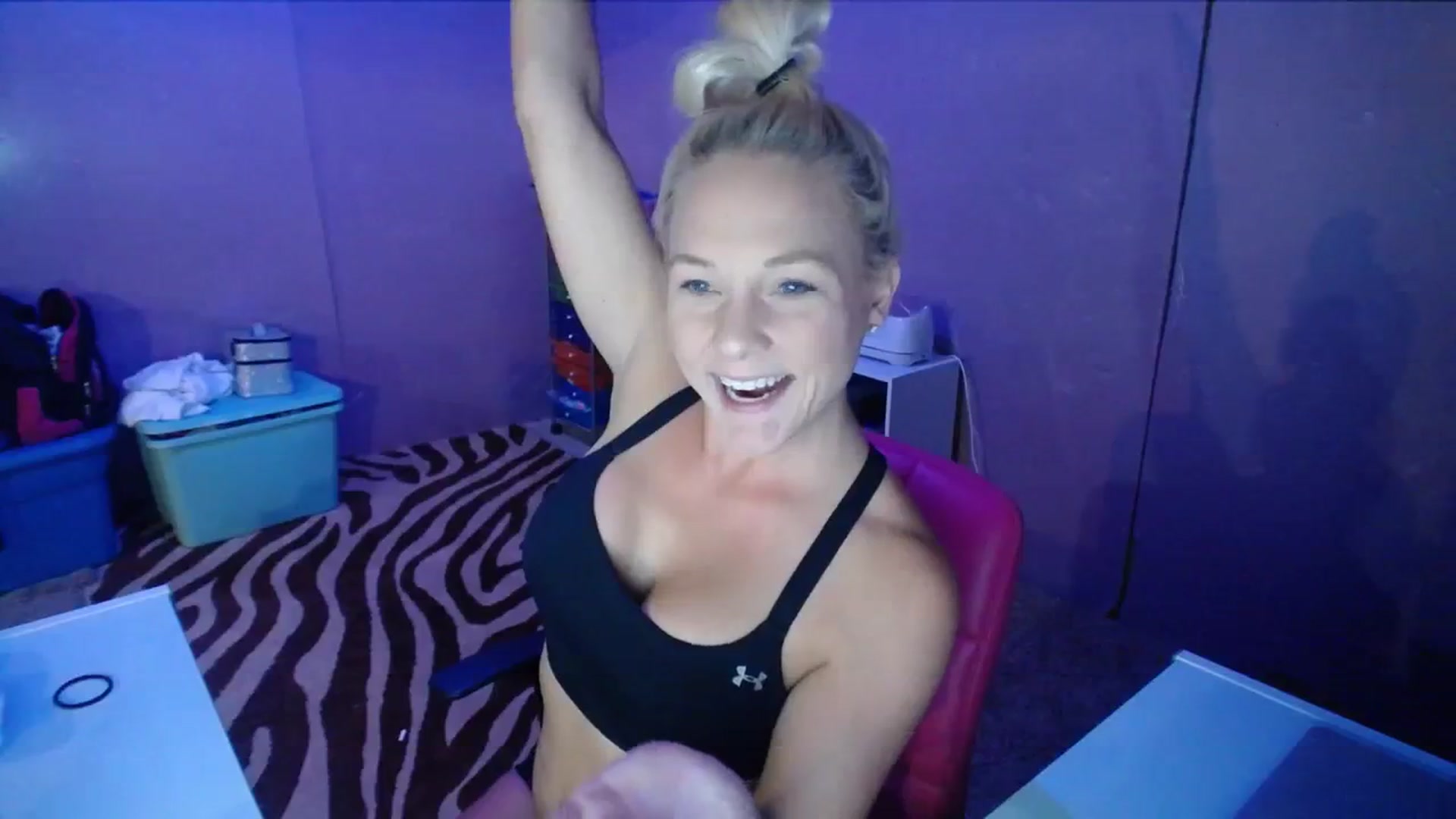 Gallery image thumbnail from AshlynnStorm's myfreecams stream on, 10/05/2023, 19:14 image 12 of 20