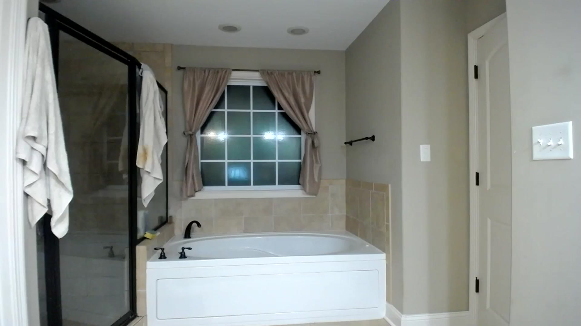 Gallery image thumbnail from AshlynnStorm's myfreecams stream on, 10/12/2023, 04:58 image 11 of 20