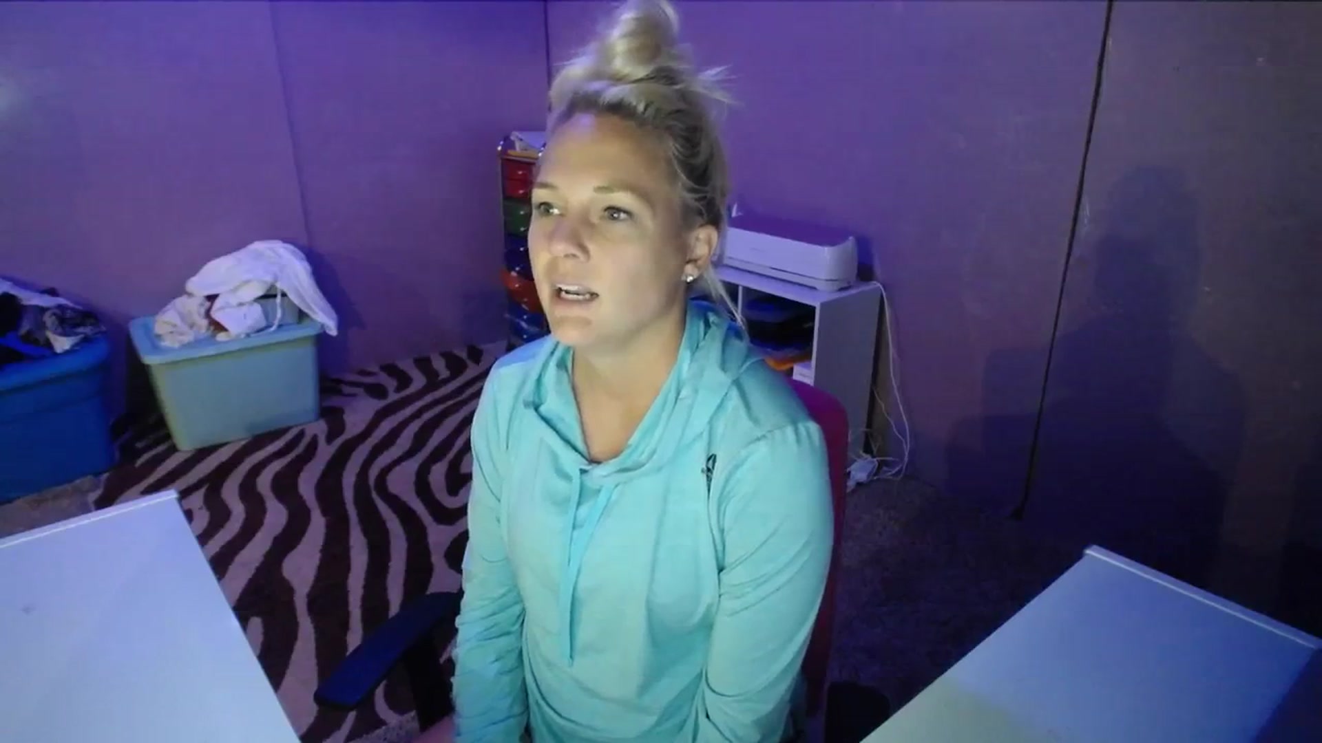 Gallery image thumbnail from AshlynnStorm's myfreecams stream on, 10/16/2023, 20:15 image 7 of 20