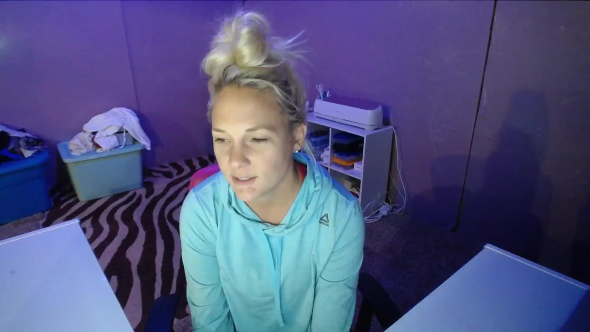 Gallery image thumbnail from AshlynnStorm's myfreecams stream on, 10/16/2023, 20:15 image 11 of 20