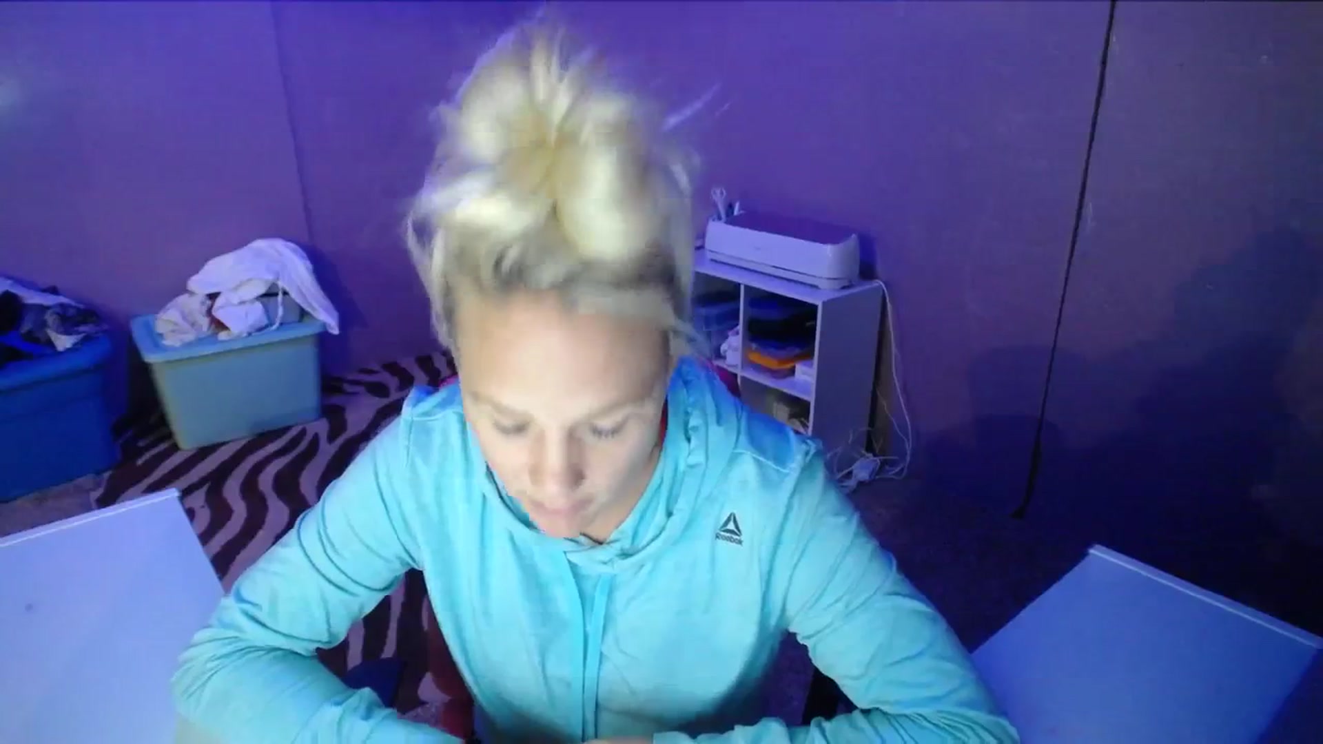 Gallery image thumbnail from AshlynnStorm's myfreecams stream on, 10/16/2023, 20:15 image 18 of 20