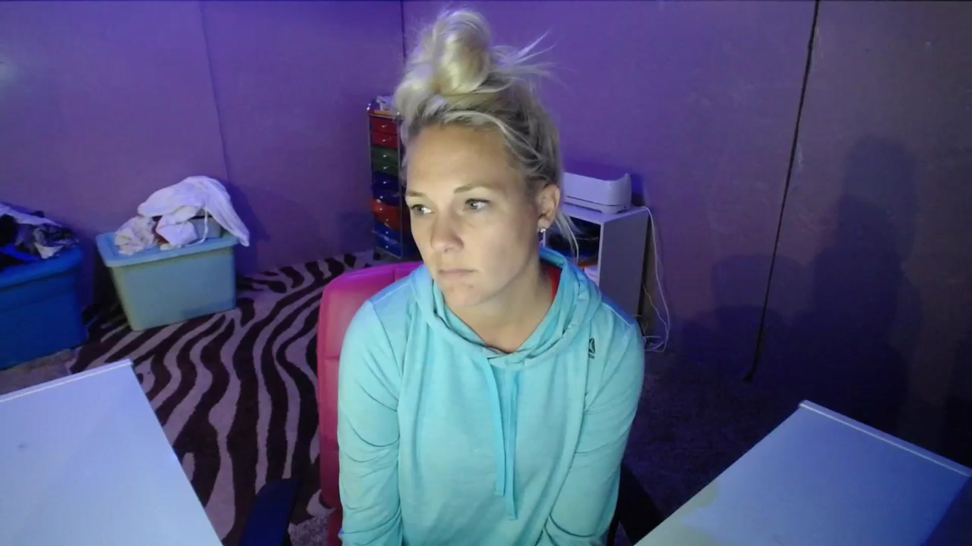 Gallery image thumbnail from AshlynnStorm's myfreecams stream on, 10/16/2023, 20:15 image 15 of 20