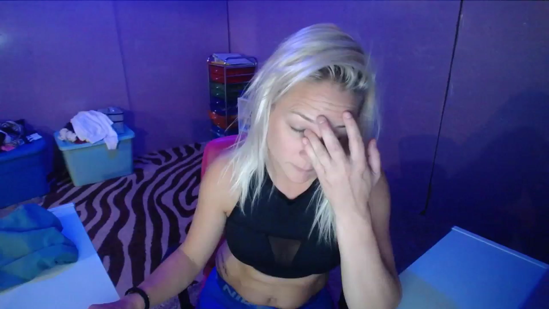 Gallery image thumbnail from AshlynnStorm's myfreecams stream on, 10/17/2023, 19:37 image 8 of 20