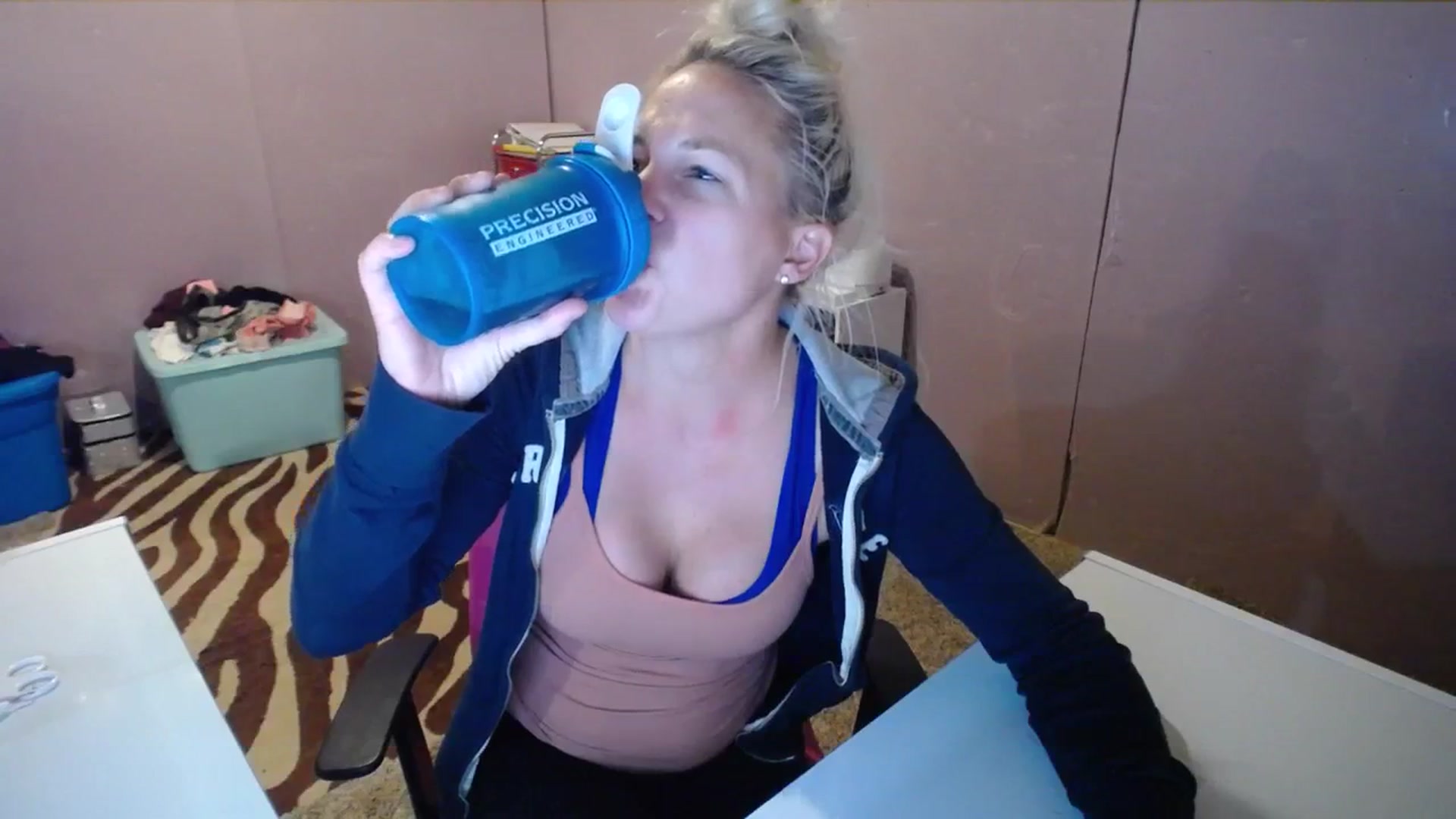 Gallery image thumbnail from AshlynnStorm's myfreecams stream on, 10/26/2023, 03:33 image 13 of 20