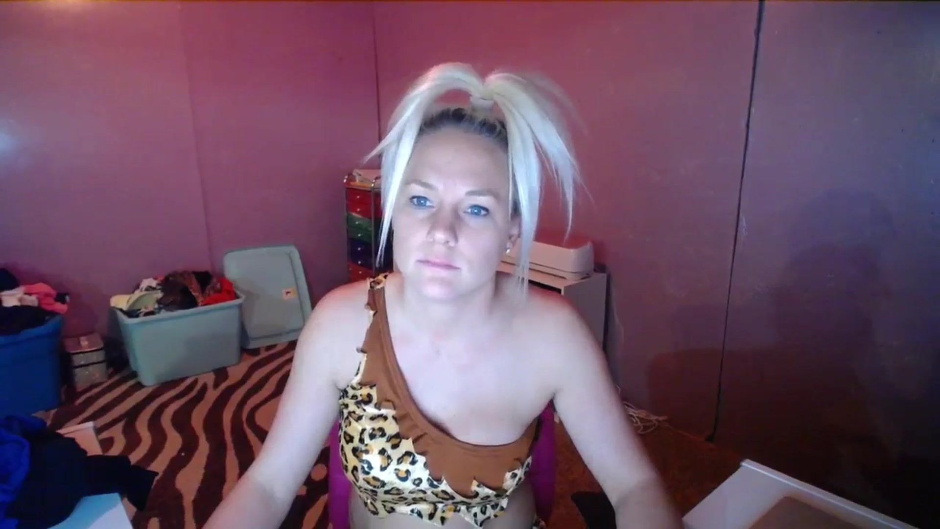 Gallery image thumbnail from AshlynnStorm's myfreecams stream on, 10/31/2023, 20:26 image 5 of 20
