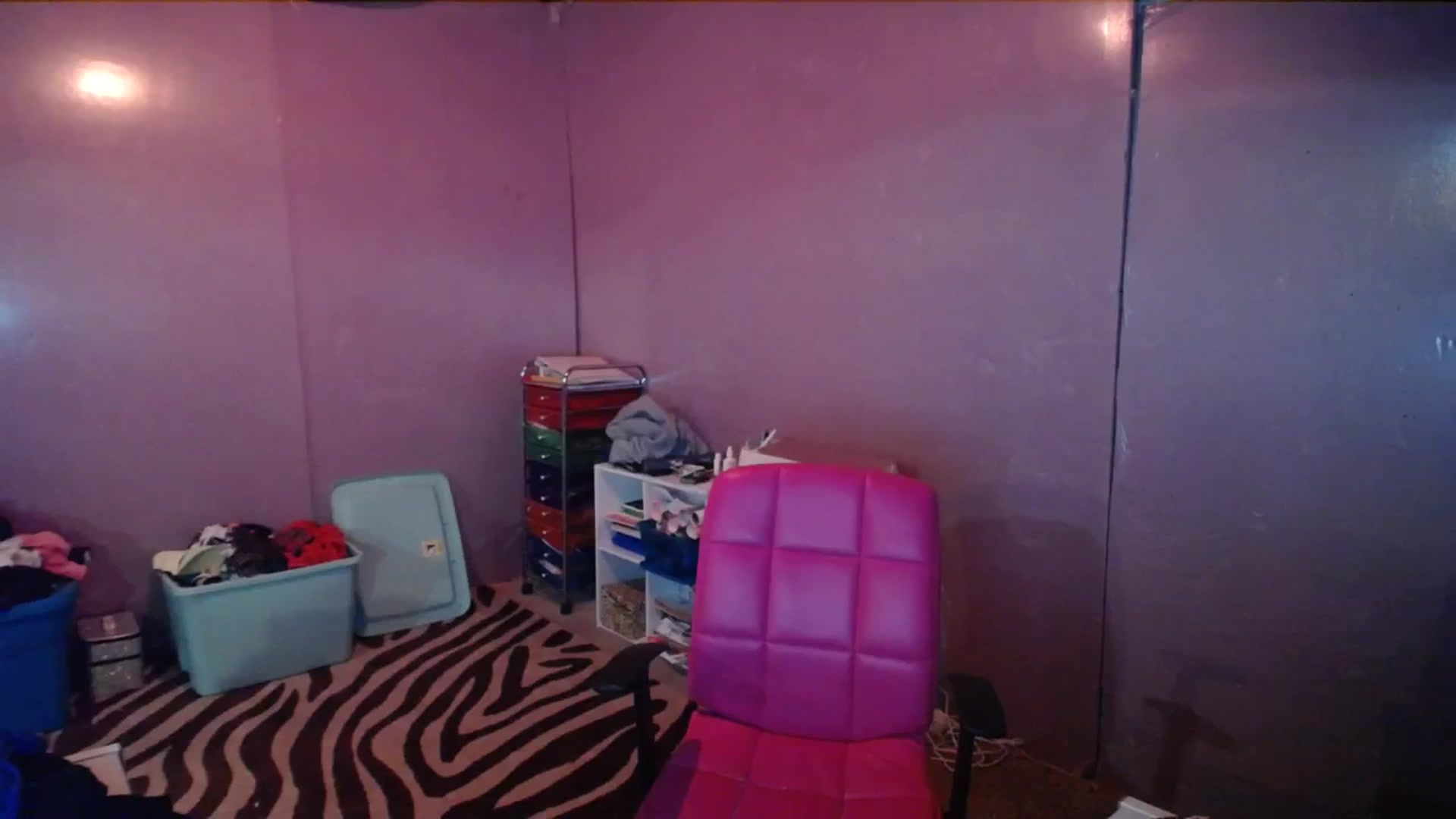Gallery image thumbnail from AshlynnStorm's myfreecams stream on, 10/31/2023, 20:26 image 10 of 20