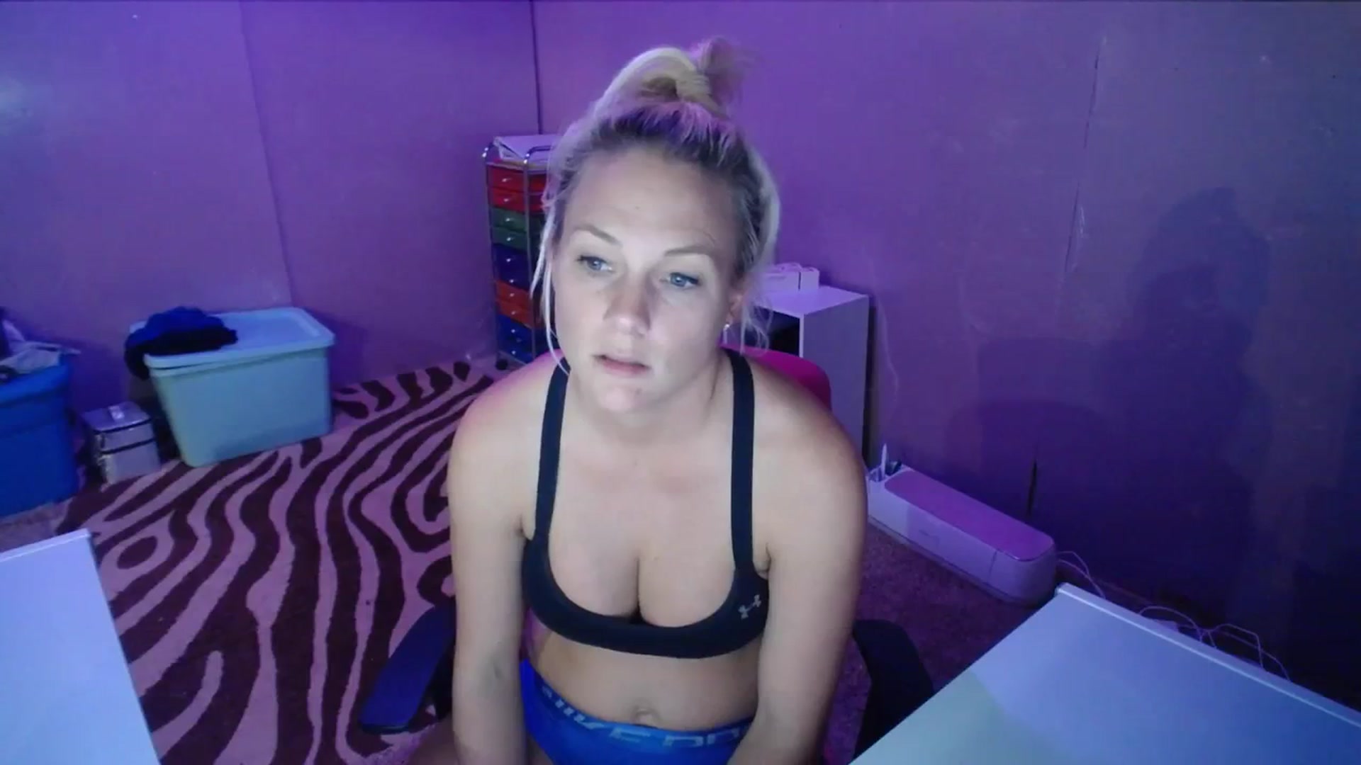 Gallery image thumbnail from AshlynnStorm's myfreecams stream on, 11/09/2023, 05:14 image 4 of 20