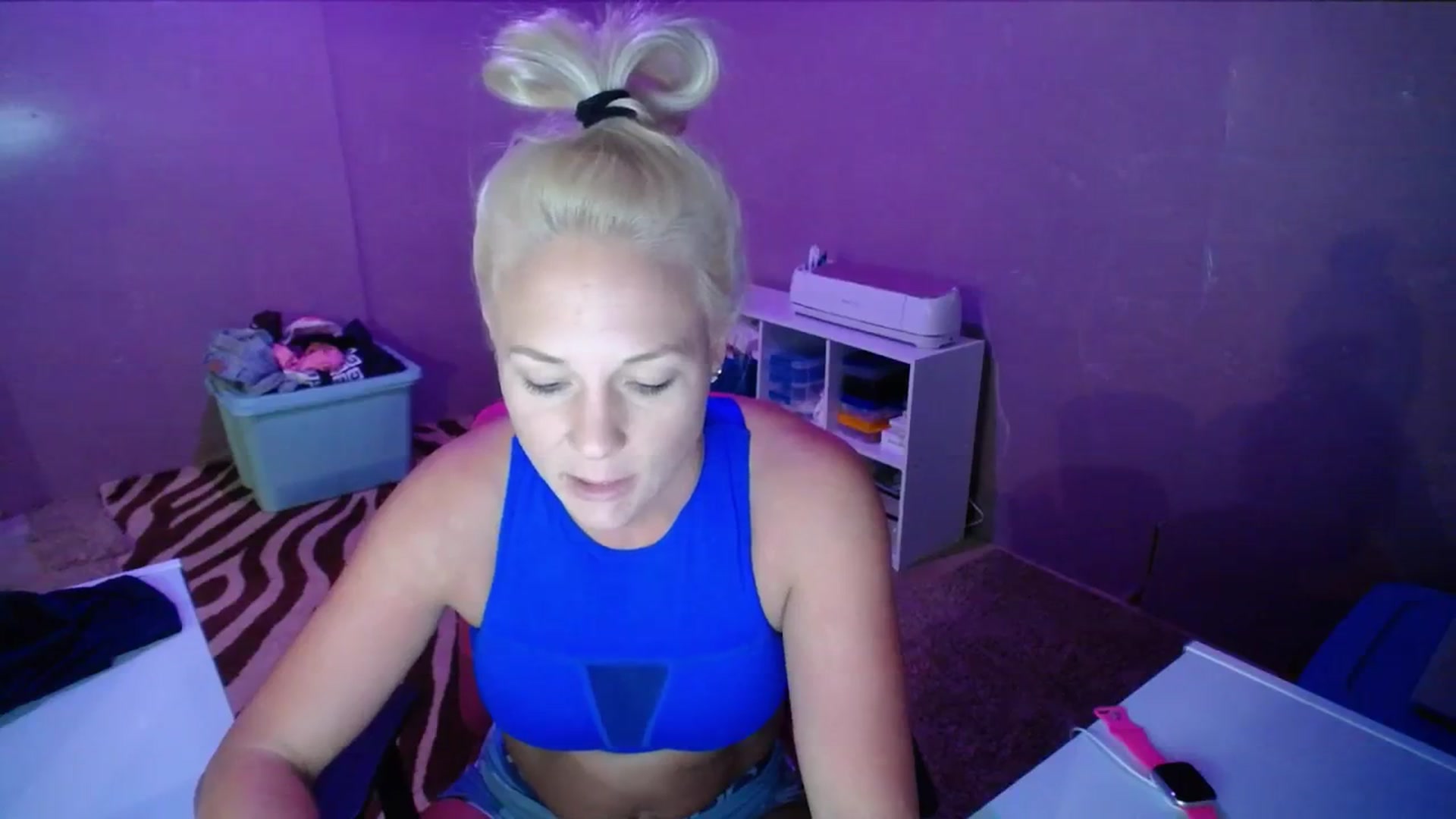 Gallery image thumbnail from AshlynnStorm's myfreecams stream on, 11/14/2023, 20:35 image 2 of 20