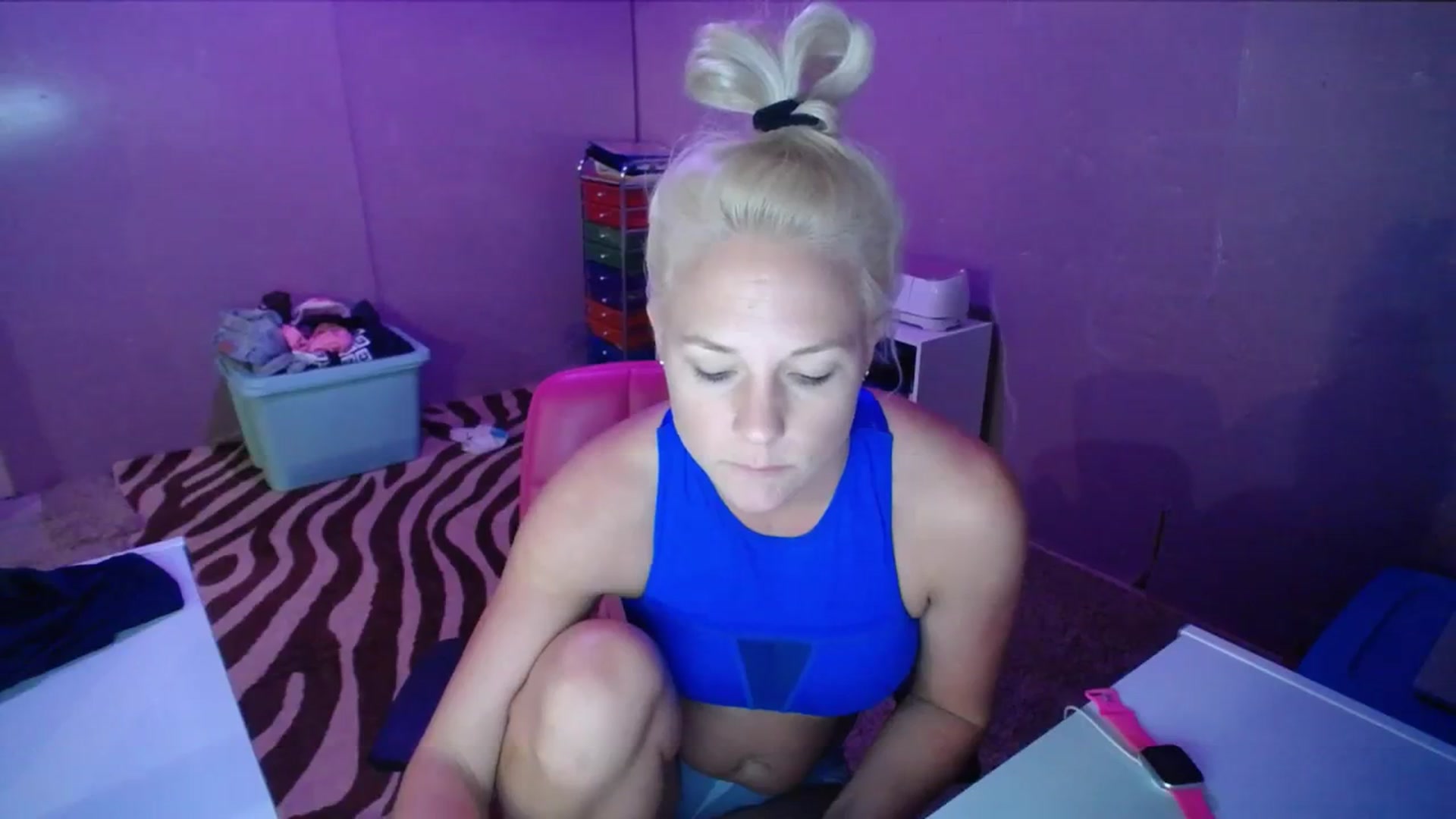 Gallery image thumbnail from AshlynnStorm's myfreecams stream on, 11/14/2023, 20:35 image 12 of 20